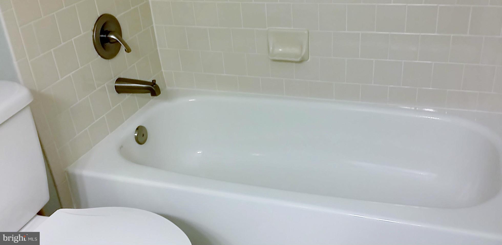 BAYWALK CONDOS - Residential