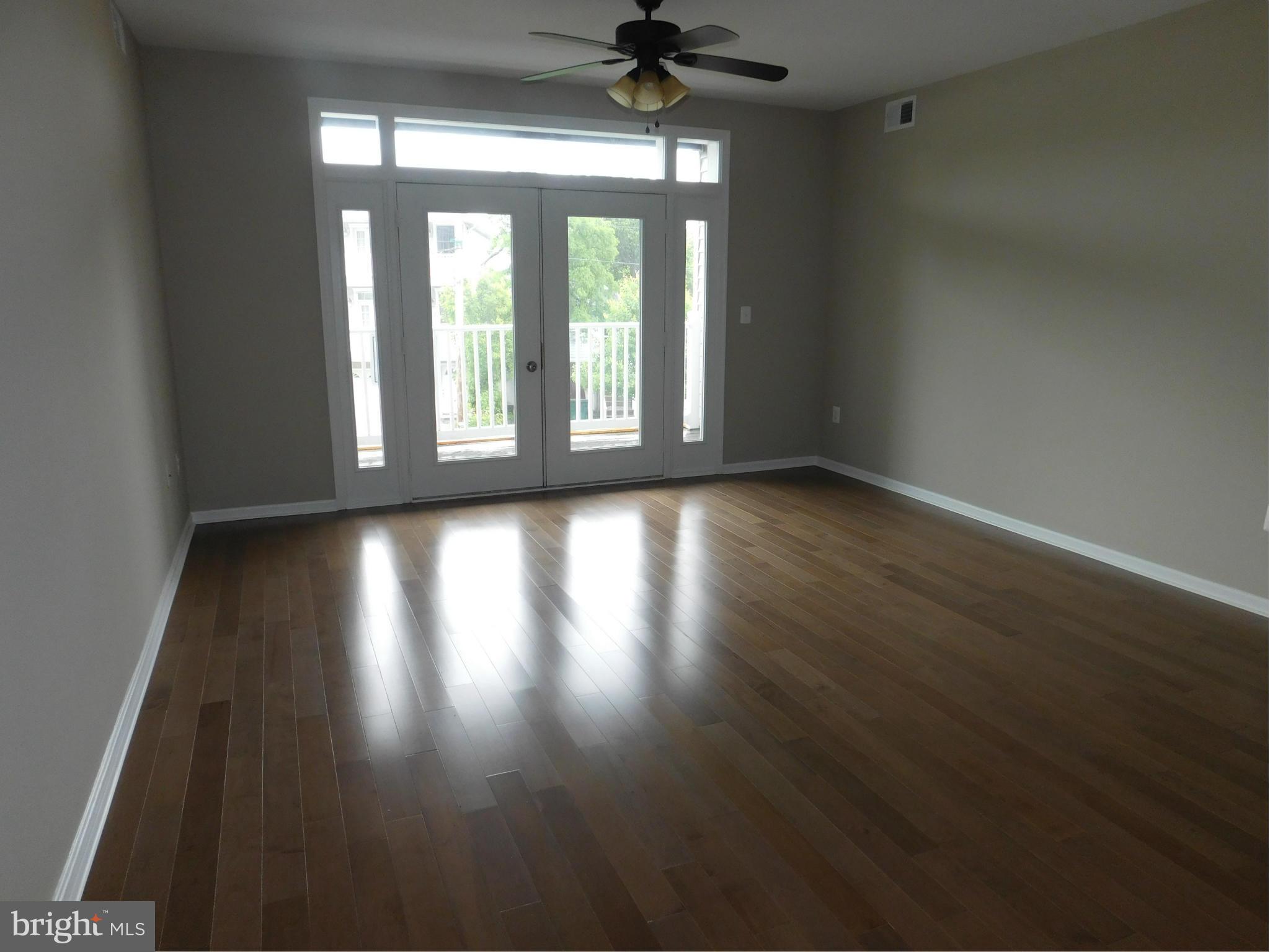 BAYWALK CONDOS - Residential