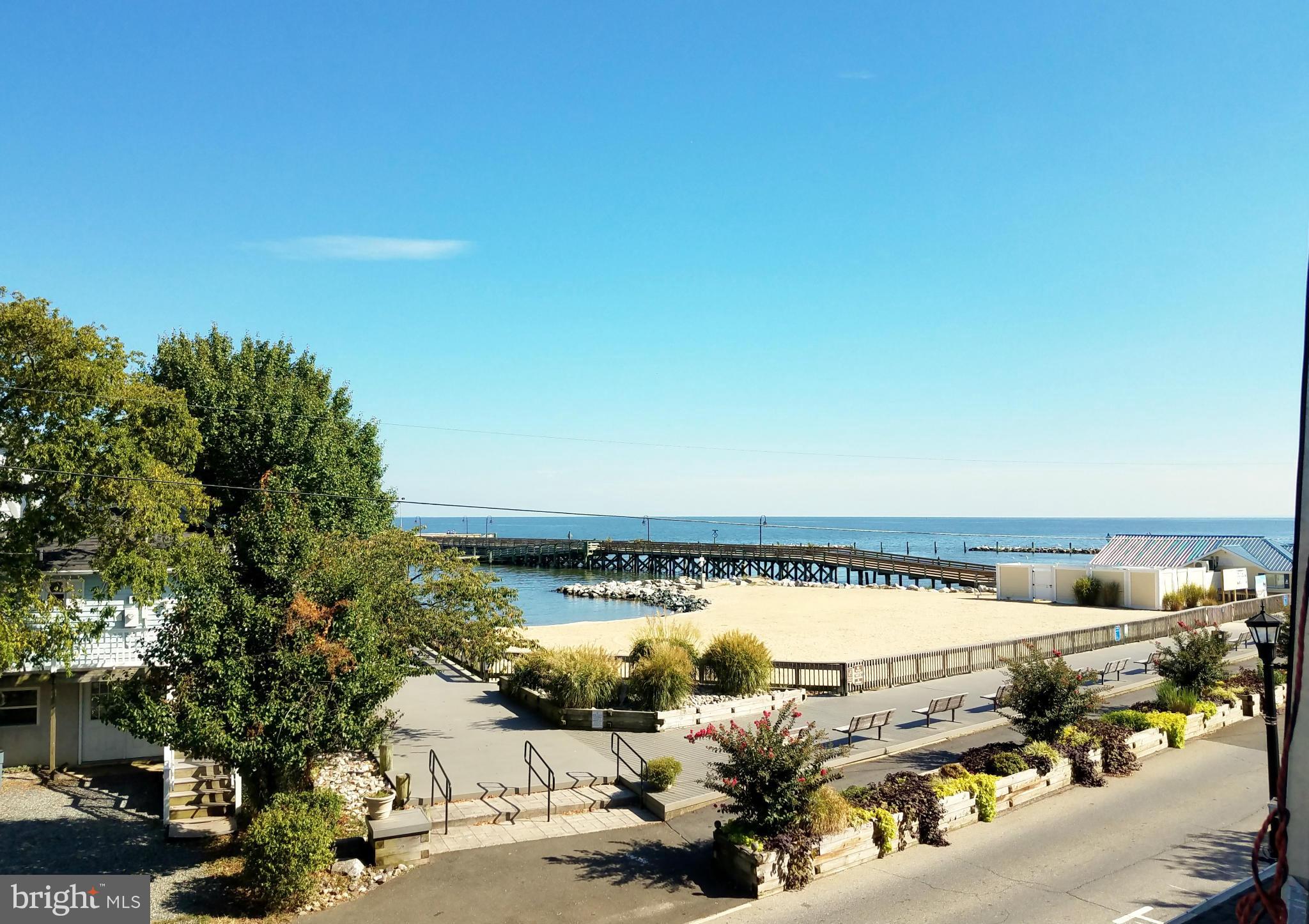 BAYWALK CONDOS - Residential