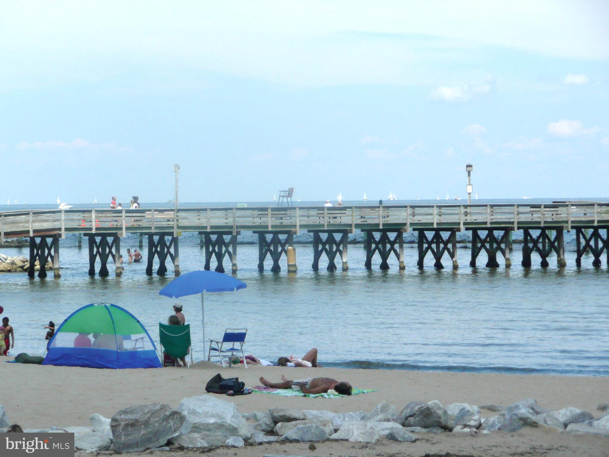 BAYWALK CONDOS - Residential