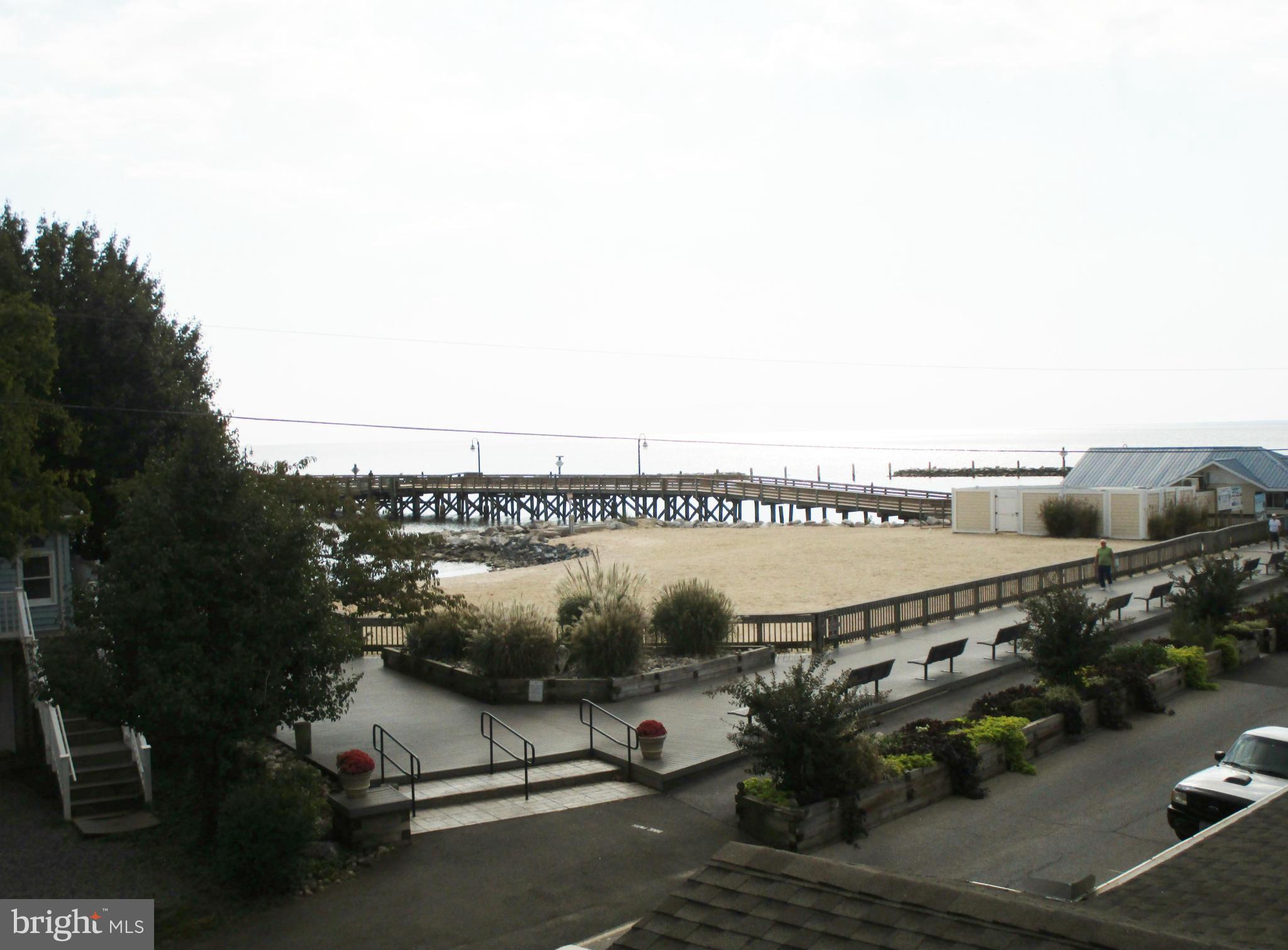 BAYWALK CONDOS - Residential