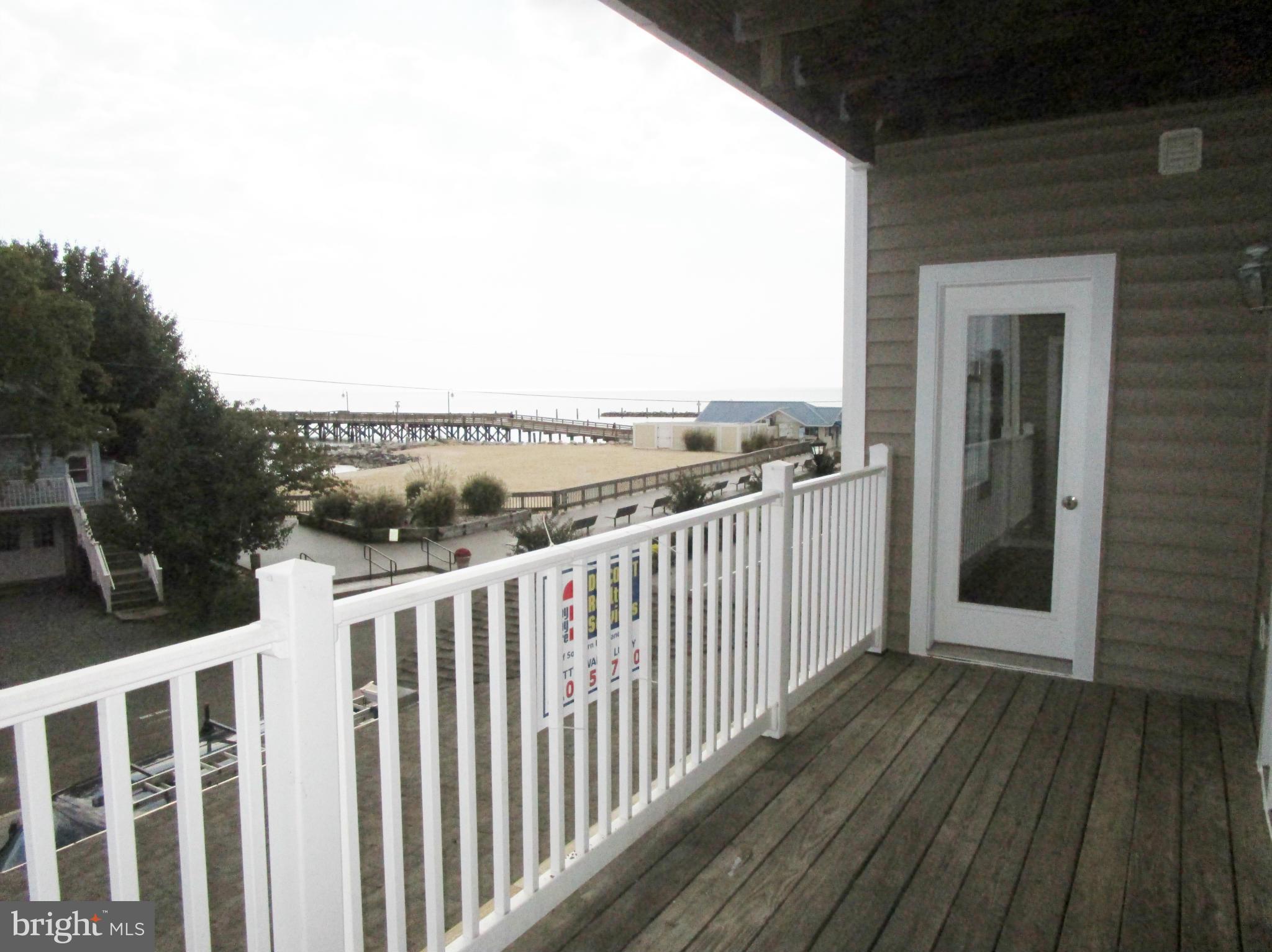 BAYWALK CONDOS - Residential