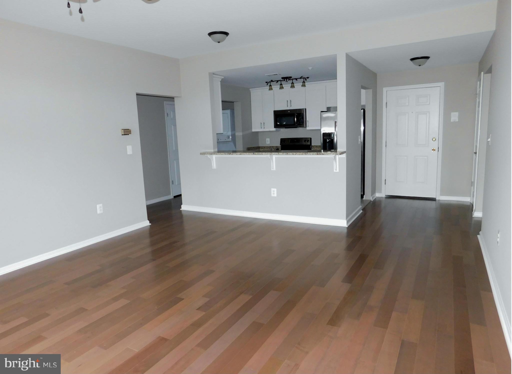 BAYWALK CONDOS - Residential