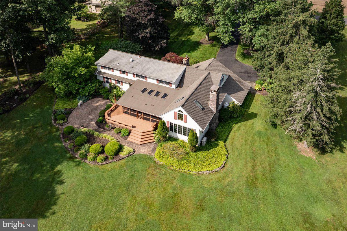 87 SMITH SCHOOL ROAD