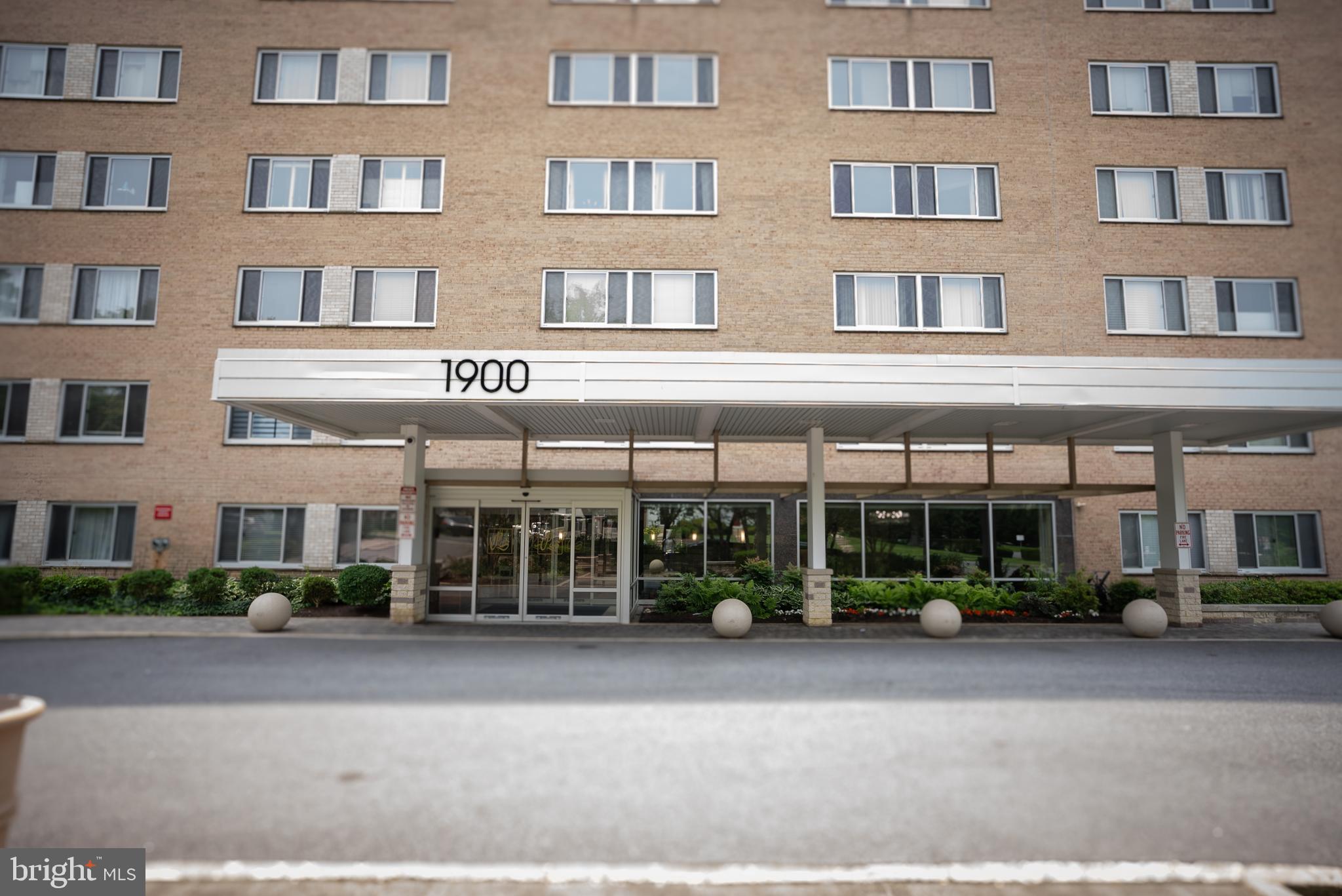 DO NOT MISS YOUR CHANCE TO CALL THIS CONDO HOME! EXPANSIVE AND WELL MAINTAIN ONE BEDROOM APARTMENT AT THE PARK SUTTON CONDOMINIUMS WITH ALL UTILITIES INCLUDED IN MONTHLY CONDO FEE. NESTLED IN THE VIBRANT HEART OF SILVER SPRING, NEAR METRO AND EASY COMMUTE TO I-495, BETHESDA, AND DC. THE UNIT HAS BEEN UPDATED. NEW DISHWASHER AND STOVE. PARK SUTTON CONDOMINIUMS HAS MULTIPLE AMENITIES TO OFFER: SWIMMING POOL, GRILL AREA, PARTY ROOM, ROOF TOP DECK, LAUNDRY ROOM, FULL SERVICE WITH FRONT DESK PERSONAL, AMPLE PARKING FOR RESIDENTS AND GUEST, AND IS PET FRIENDLY. ALL FURNITURE AVAILABLE FOR SALE. UNIT IS ALSO FOR RENT & ALL UTILITIES INCLUDED FURNISHED AND UNFURNISHED