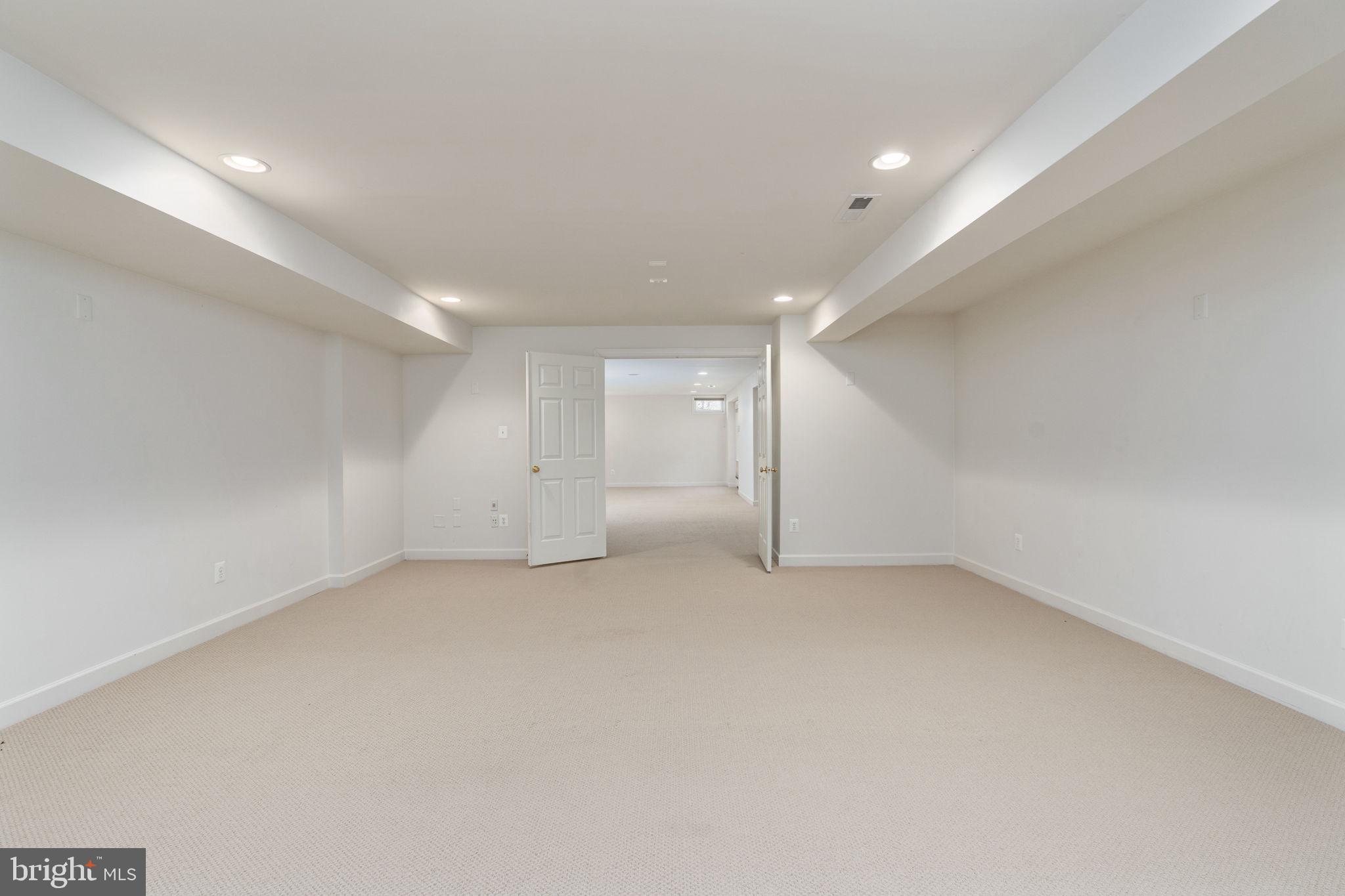 LEES PARKE - Residential