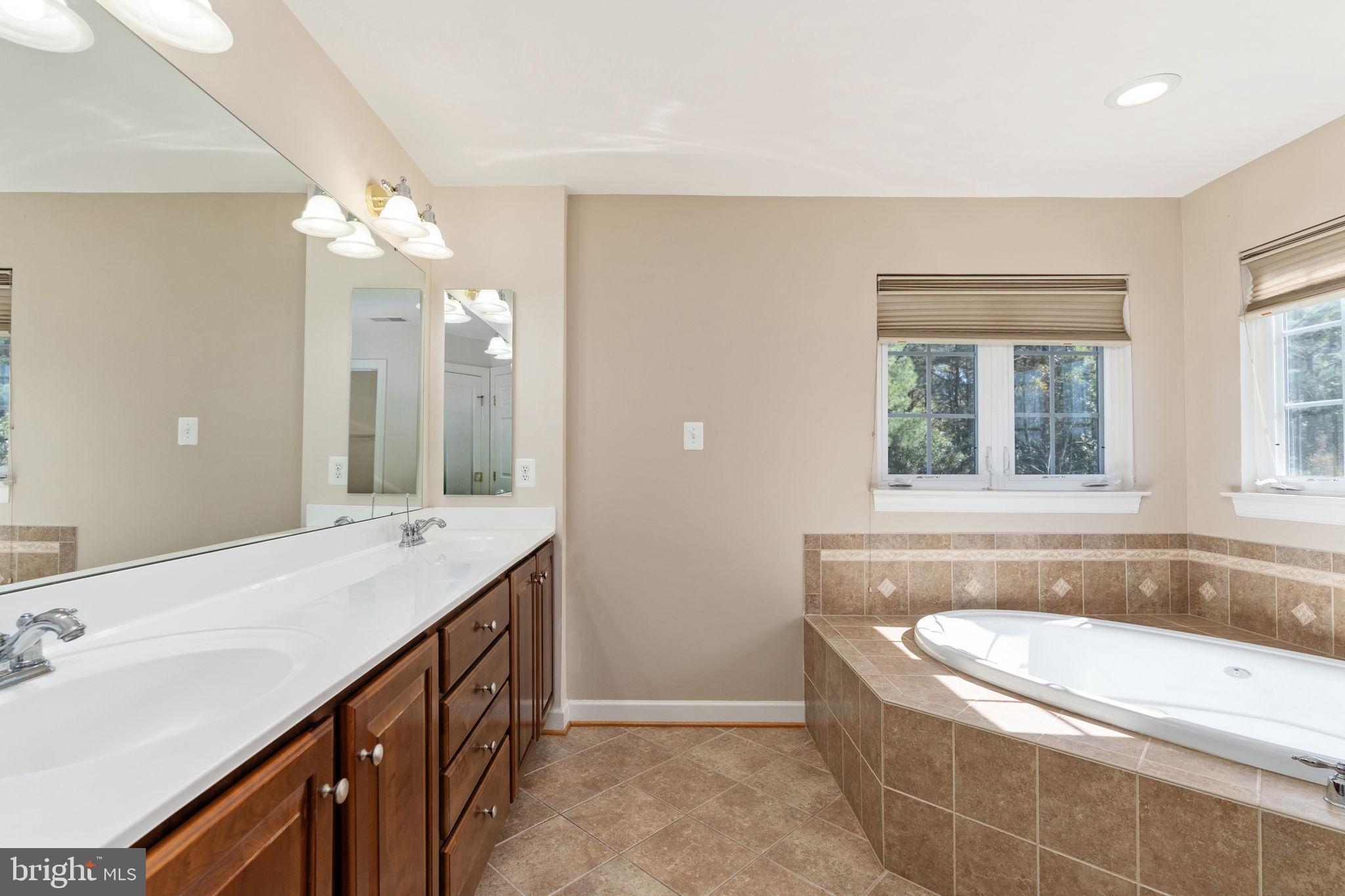 LEES PARKE - Residential