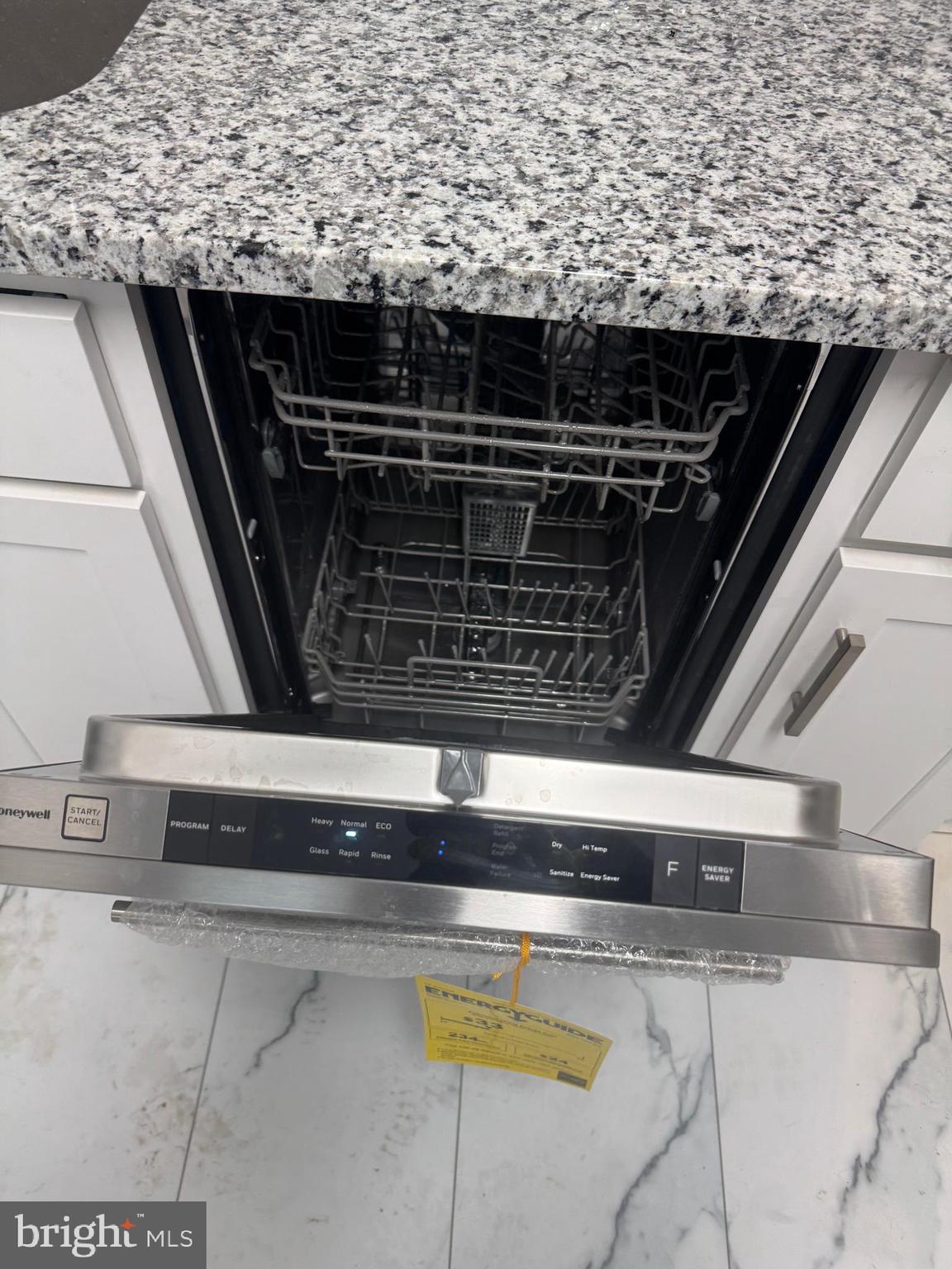 HIGHLANDTOWN - Residential