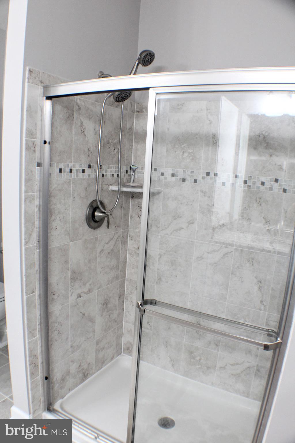 DISCOVERY SQUARE - Residential