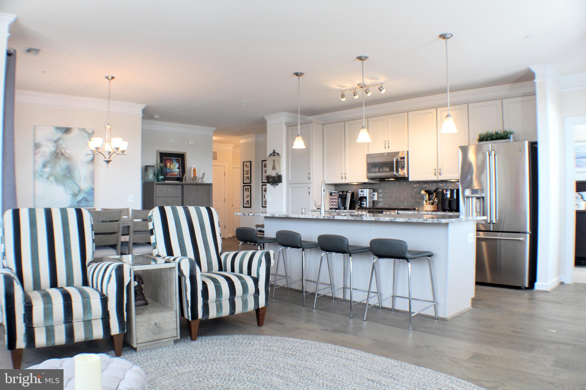 DISCOVERY SQUARE - Residential