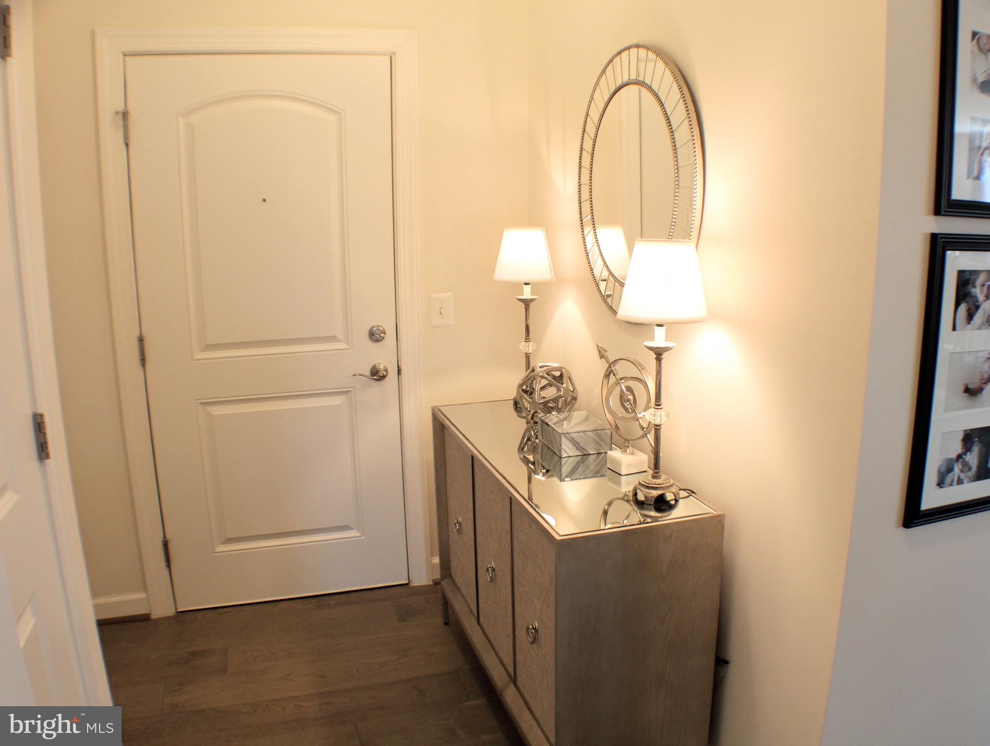 DISCOVERY SQUARE - Residential