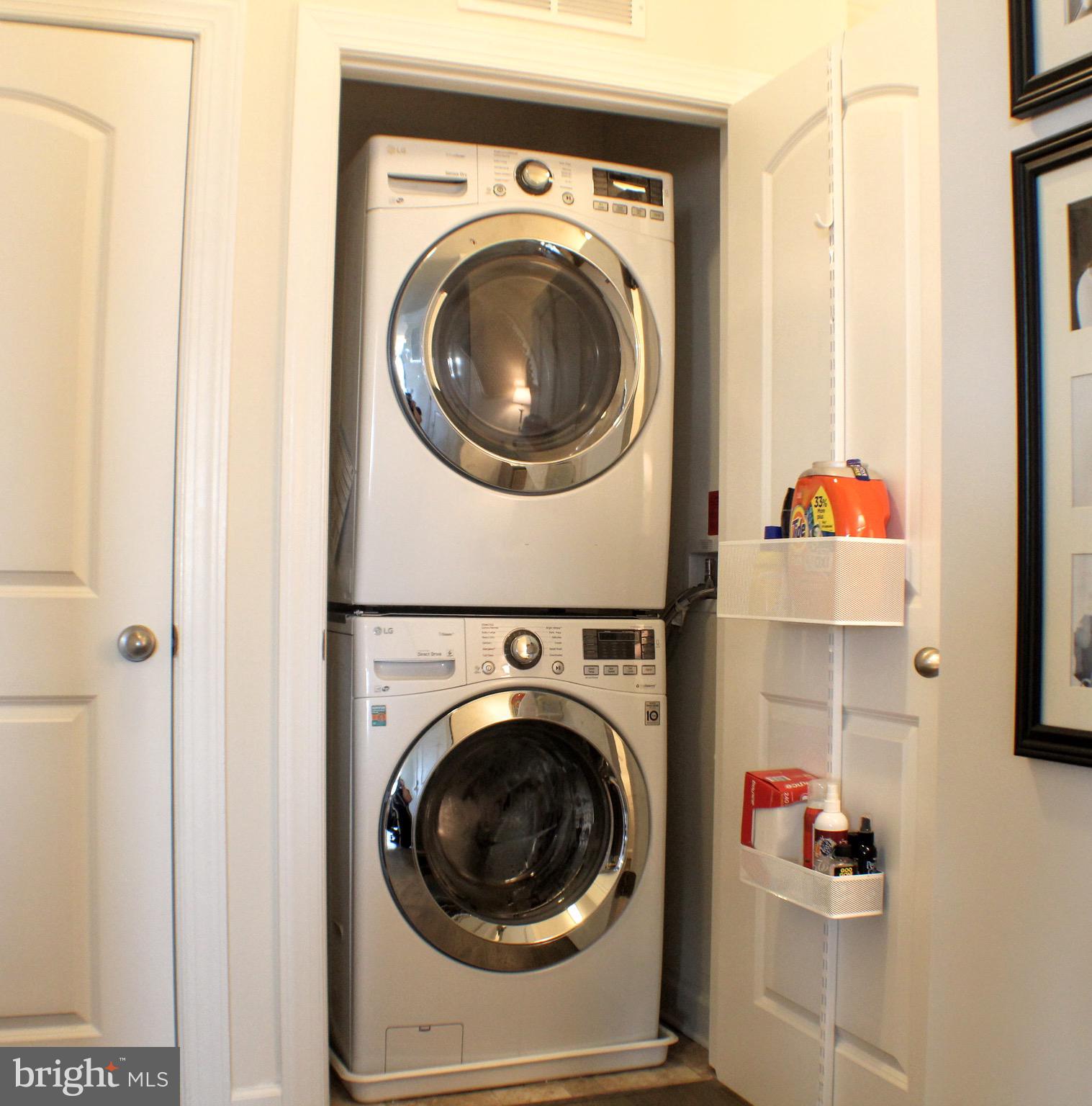 DISCOVERY SQUARE - Residential