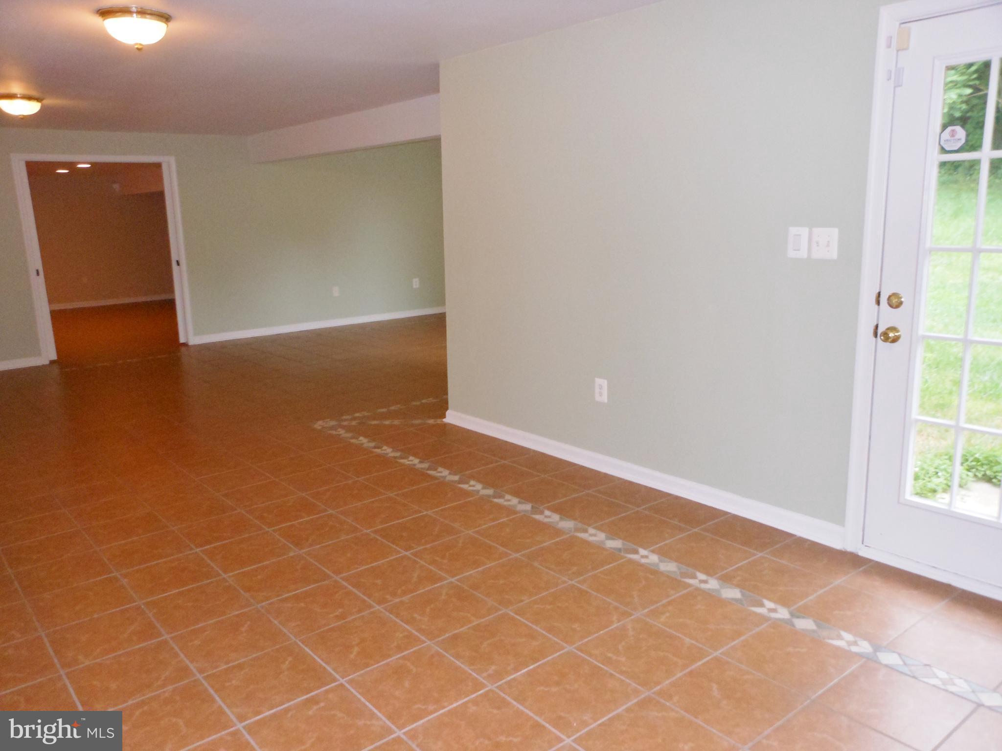 STACYS RIDGE - Residential Lease