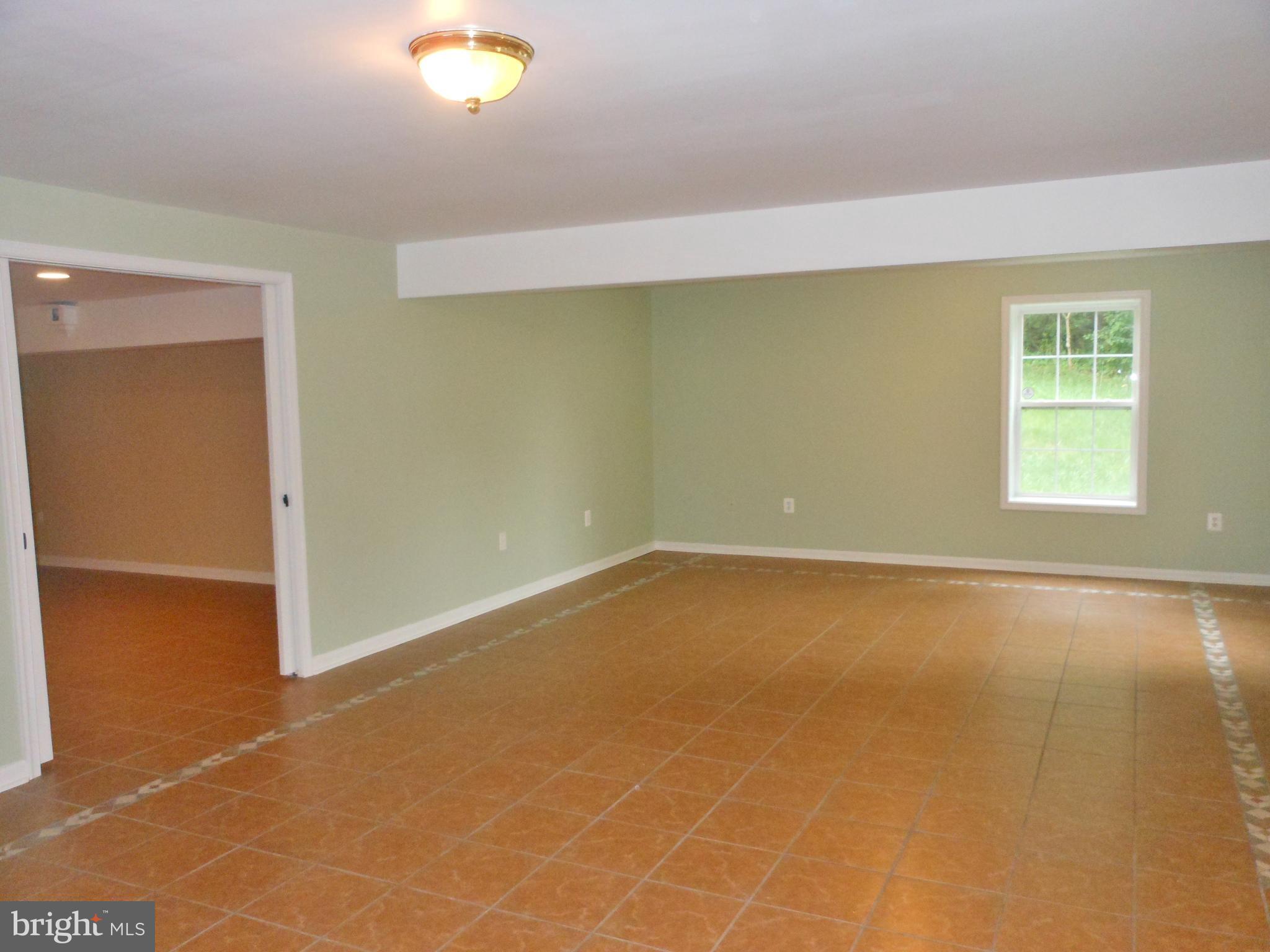 STACYS RIDGE - Residential Lease