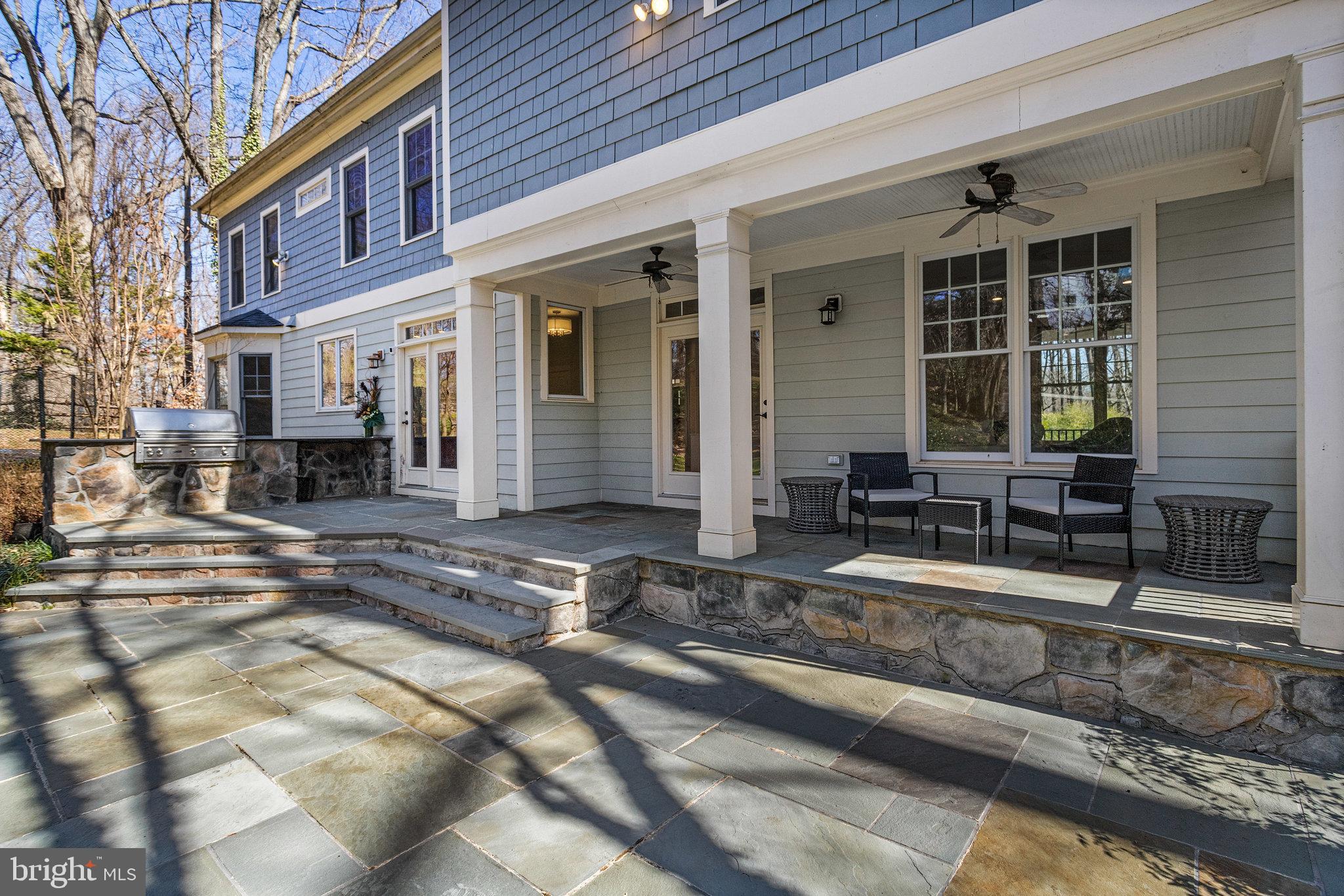 WILLIAMSBURG VILLAGE - Residential