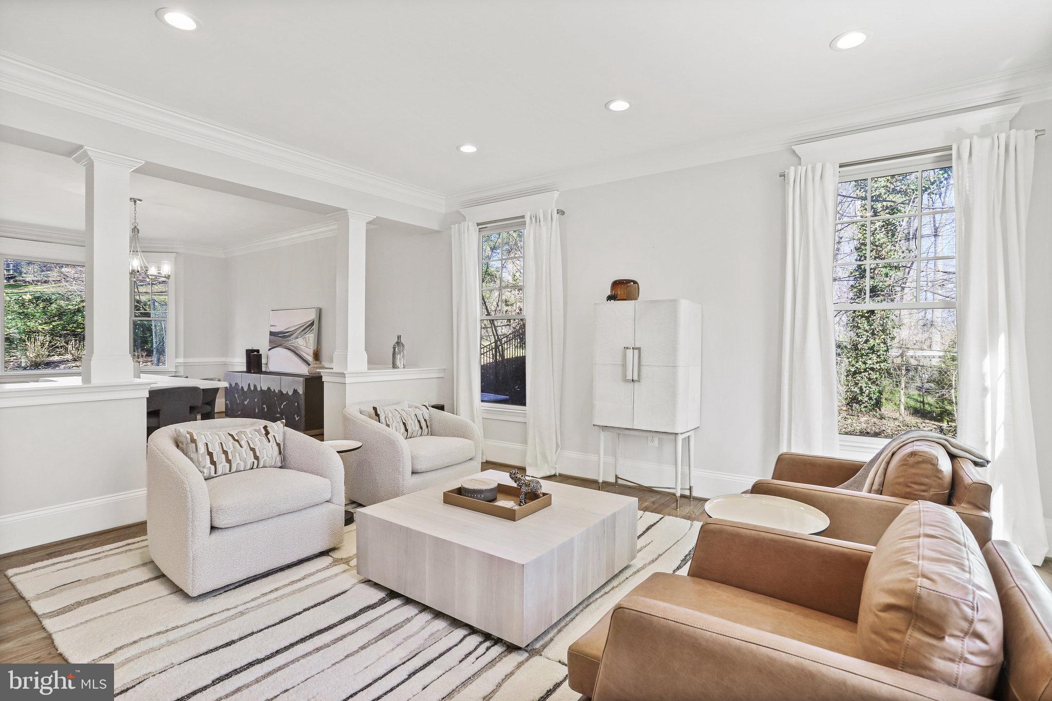 WILLIAMSBURG VILLAGE - Residential