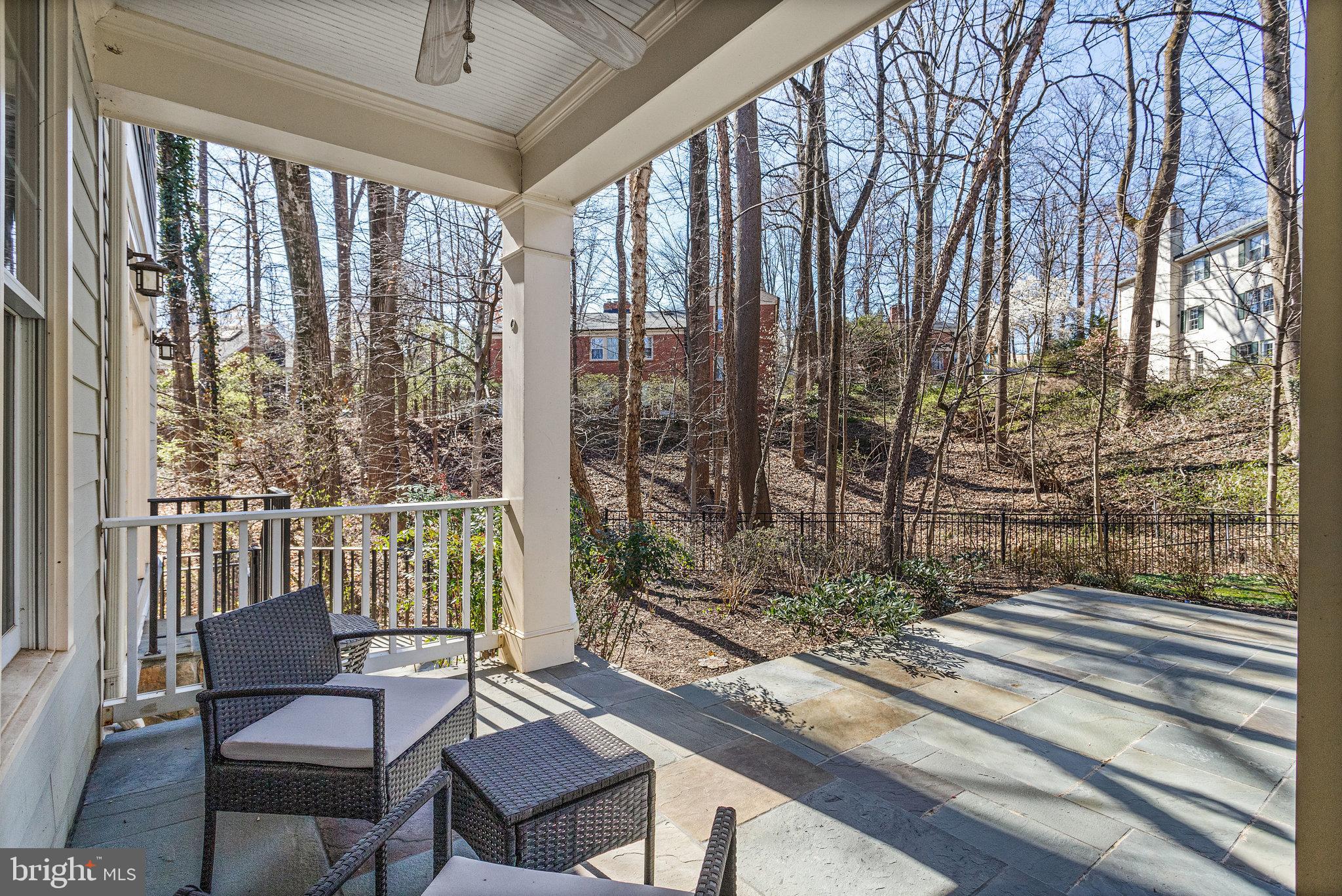 WILLIAMSBURG VILLAGE - Residential