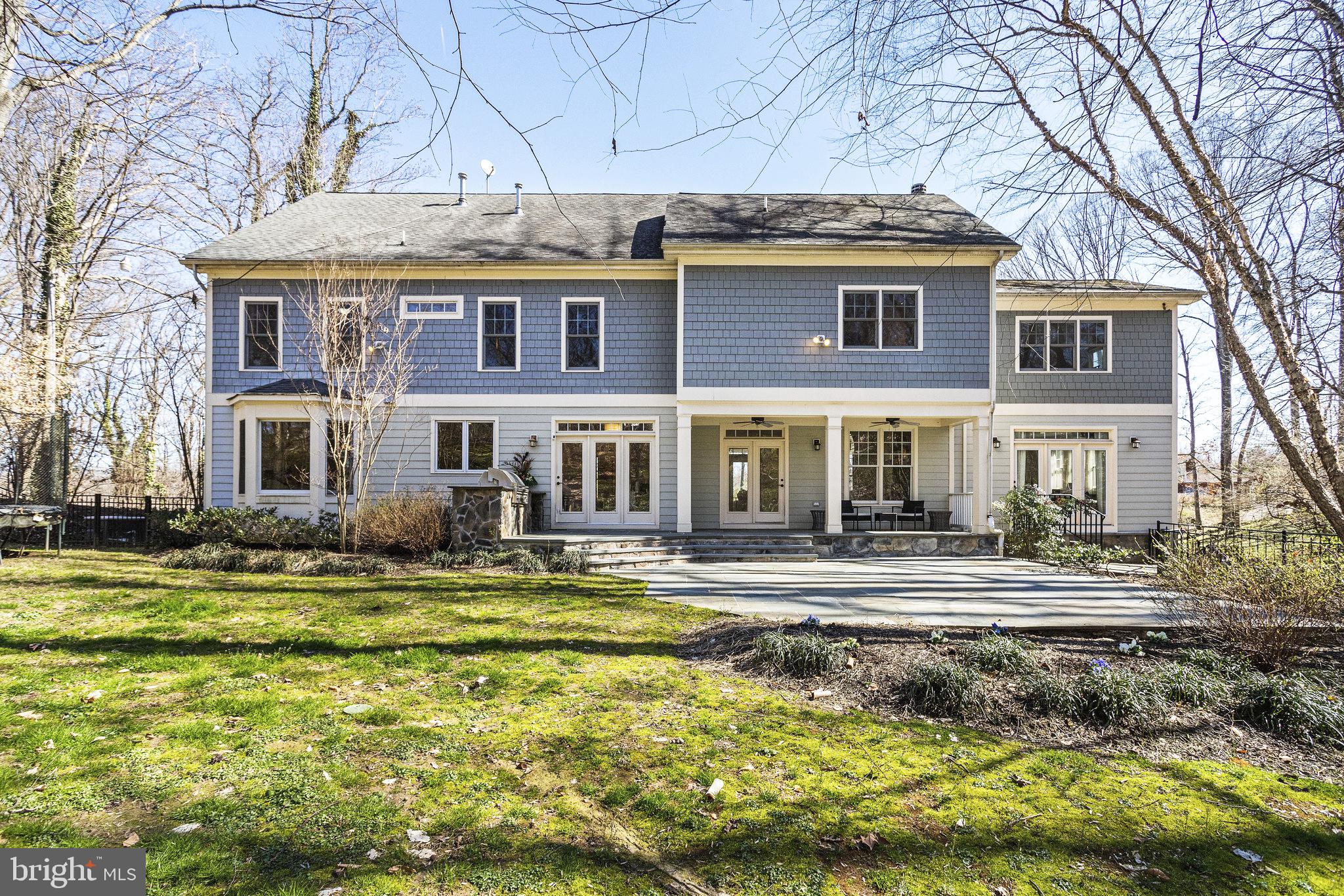 WILLIAMSBURG VILLAGE - Residential