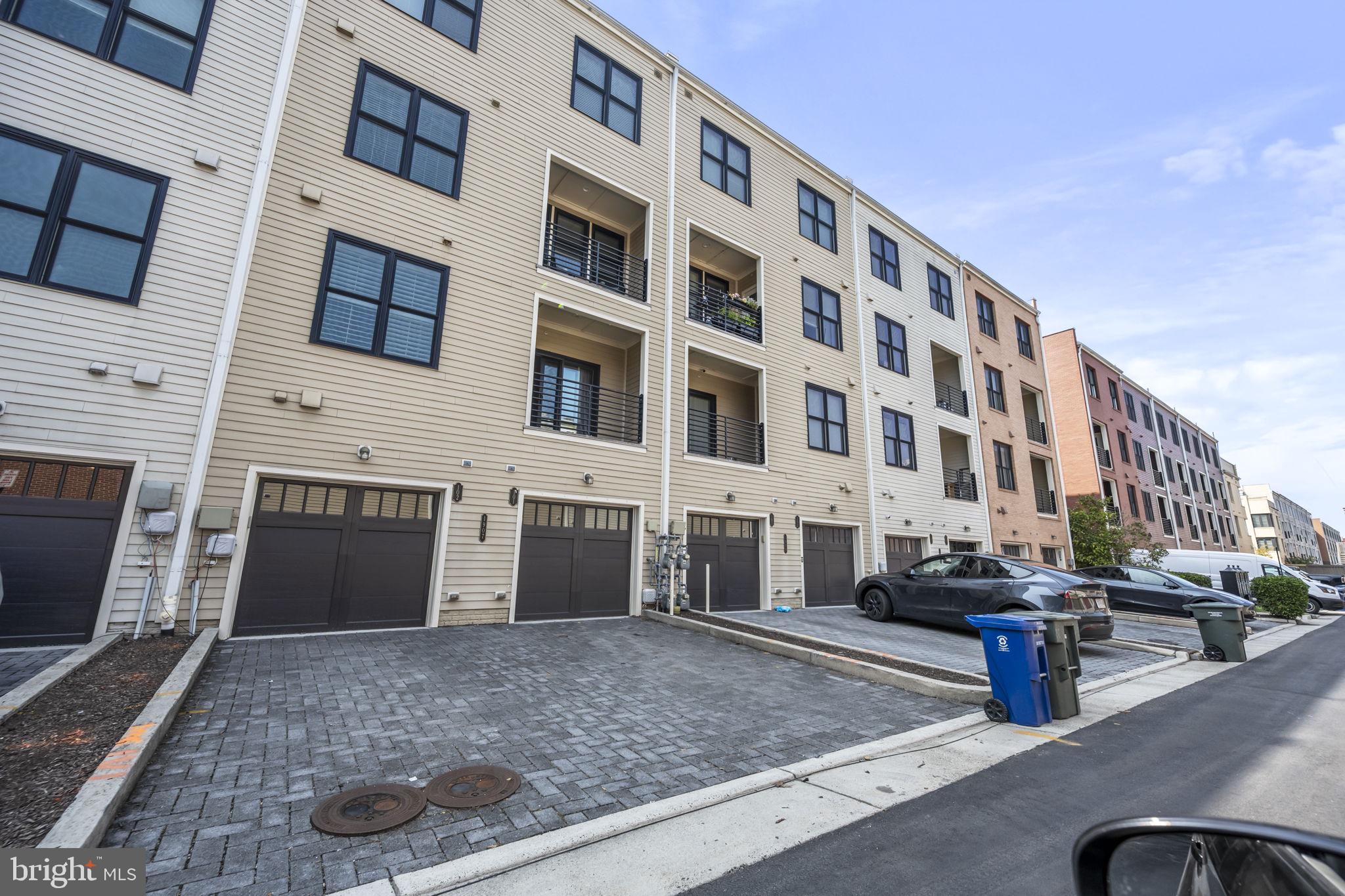 POTOMAC YARD - Residential