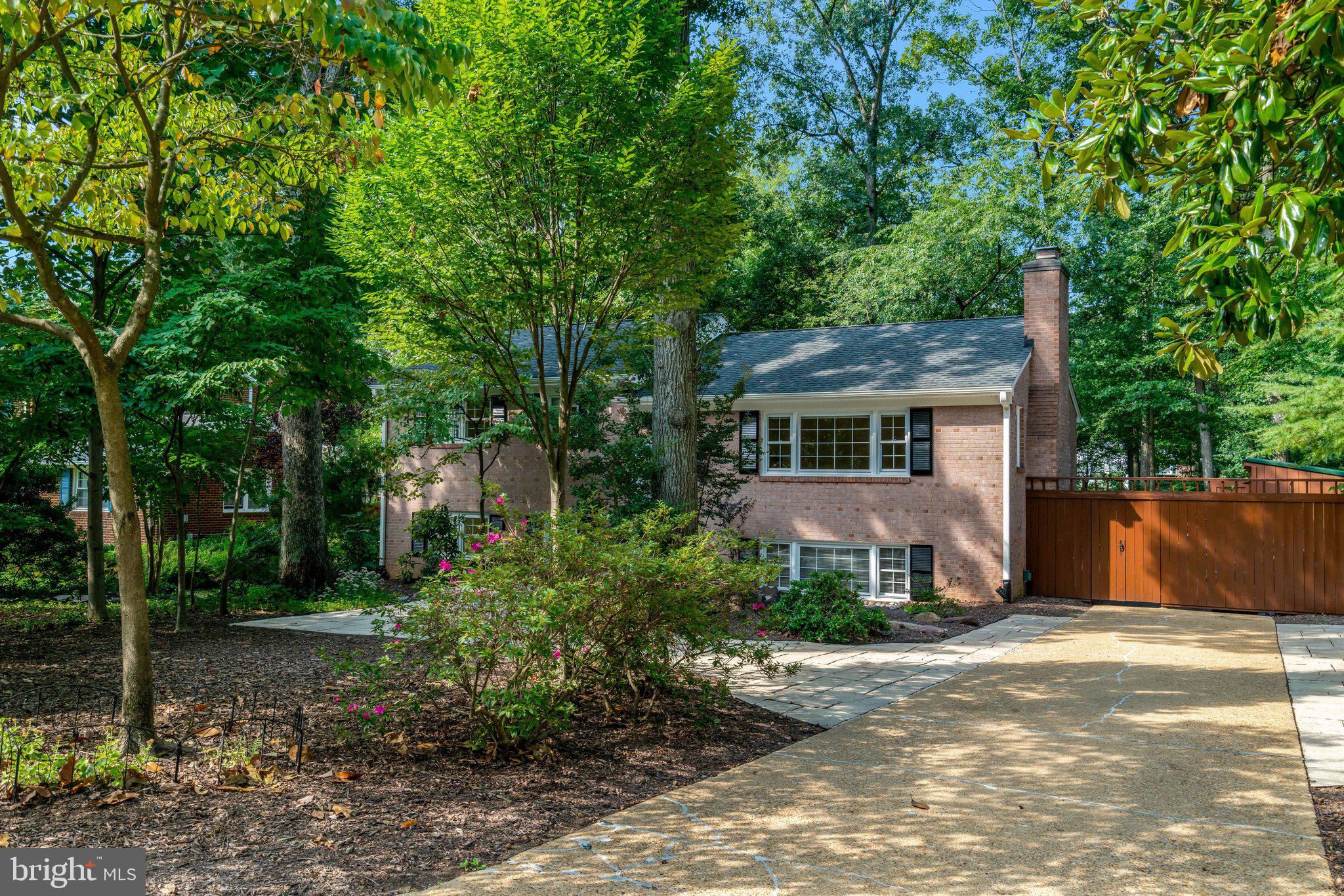 5920 JANE WAY