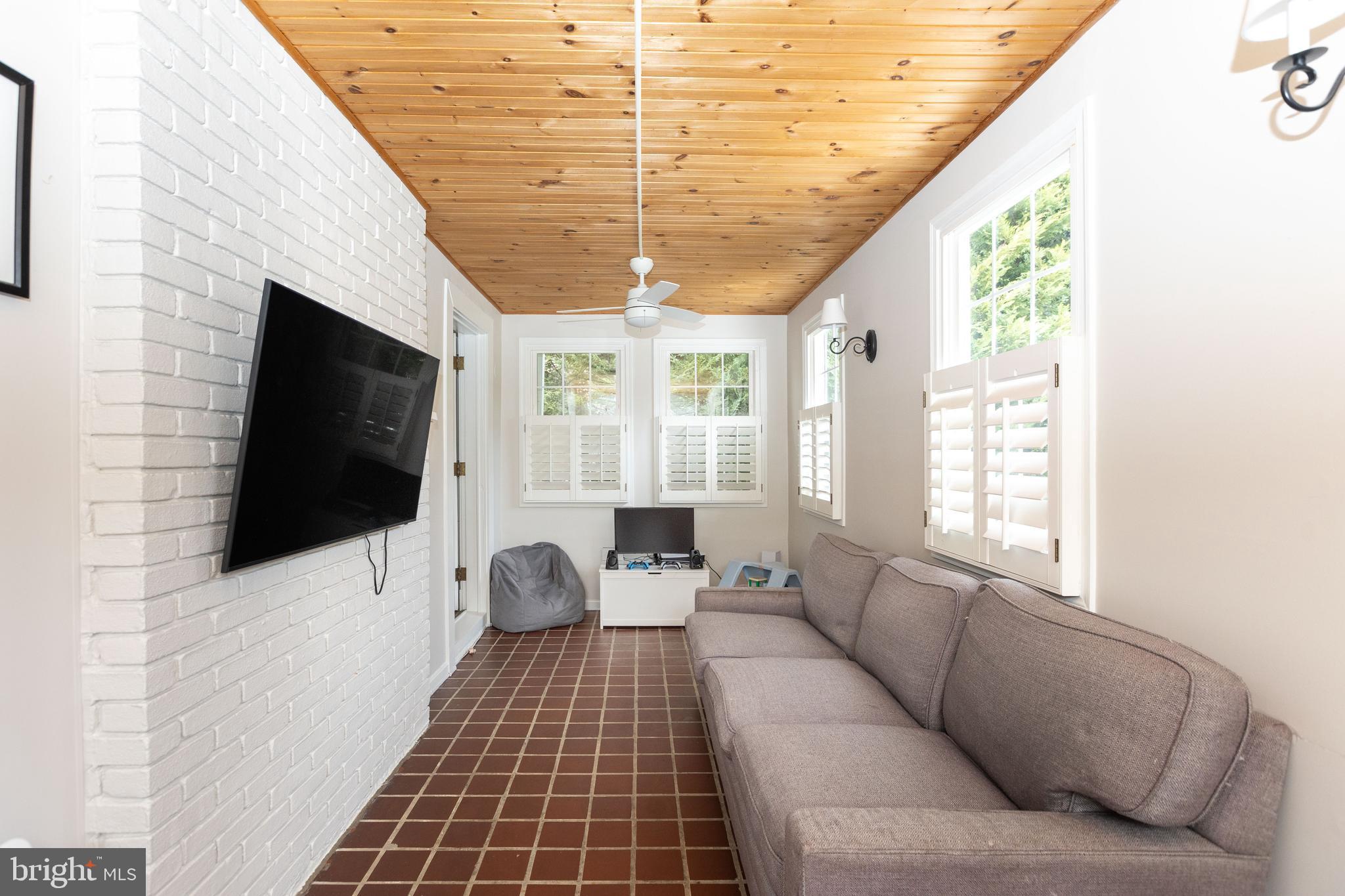 STONELEIGH - Residential