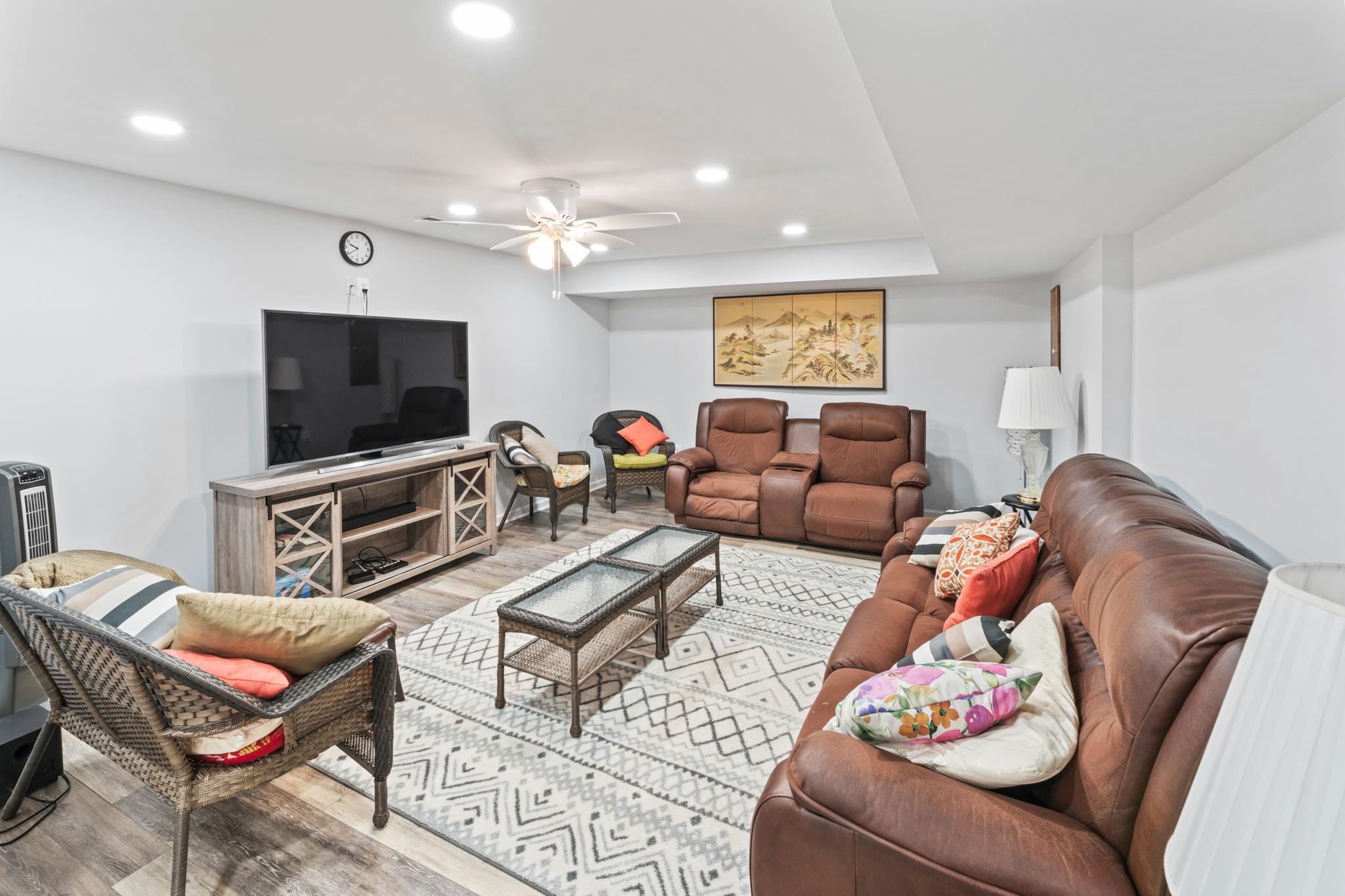 WINDSOR FOREST - Residential