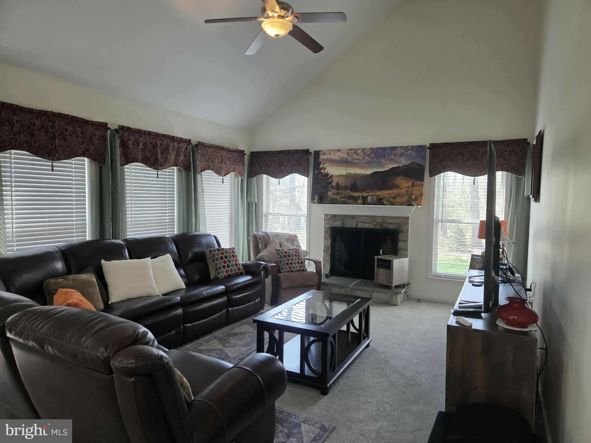 WINDSOR FOREST - Residential