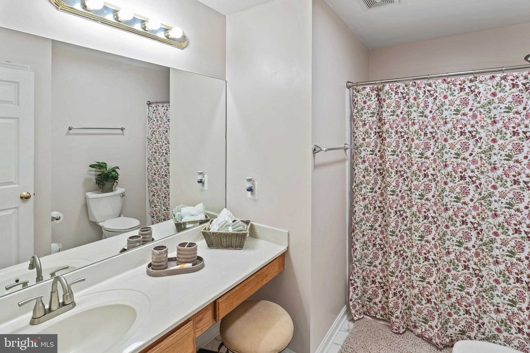 WINDSOR FOREST - Residential