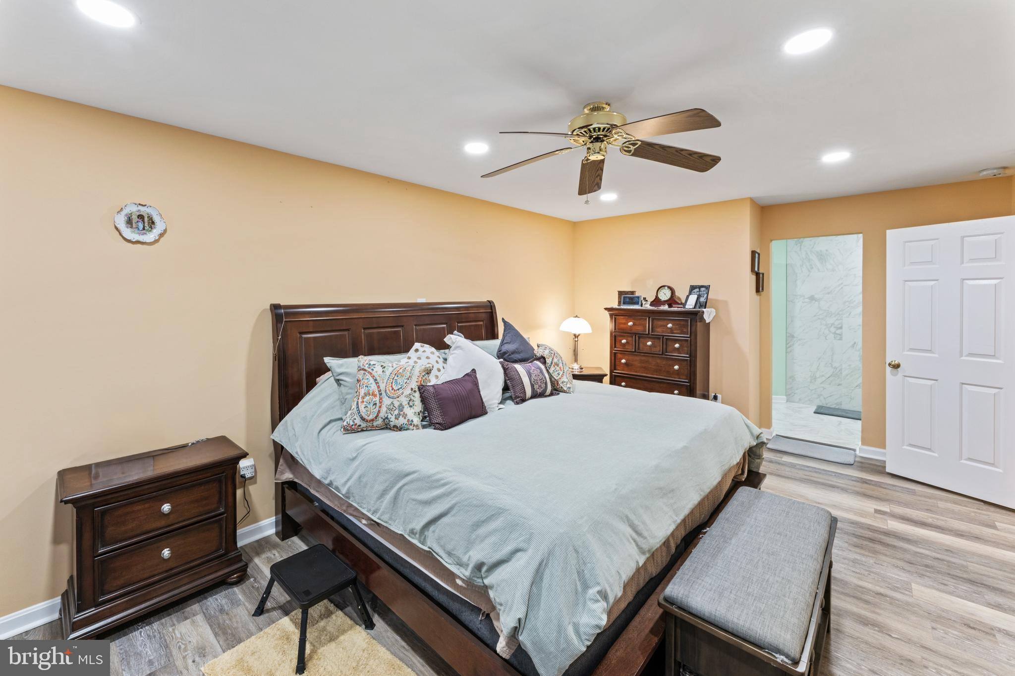 WINDSOR FOREST - Residential