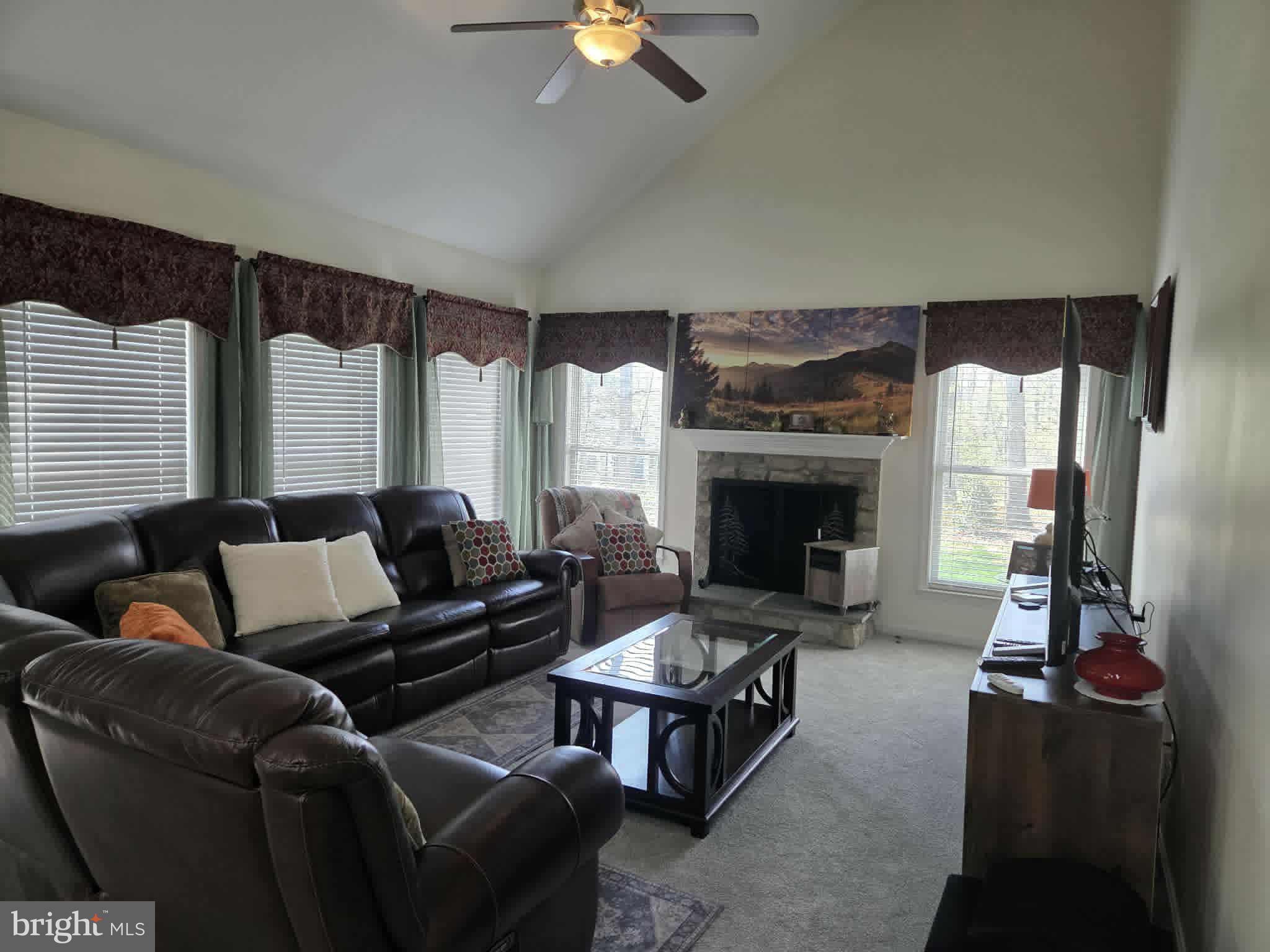 WINDSOR FOREST - Residential