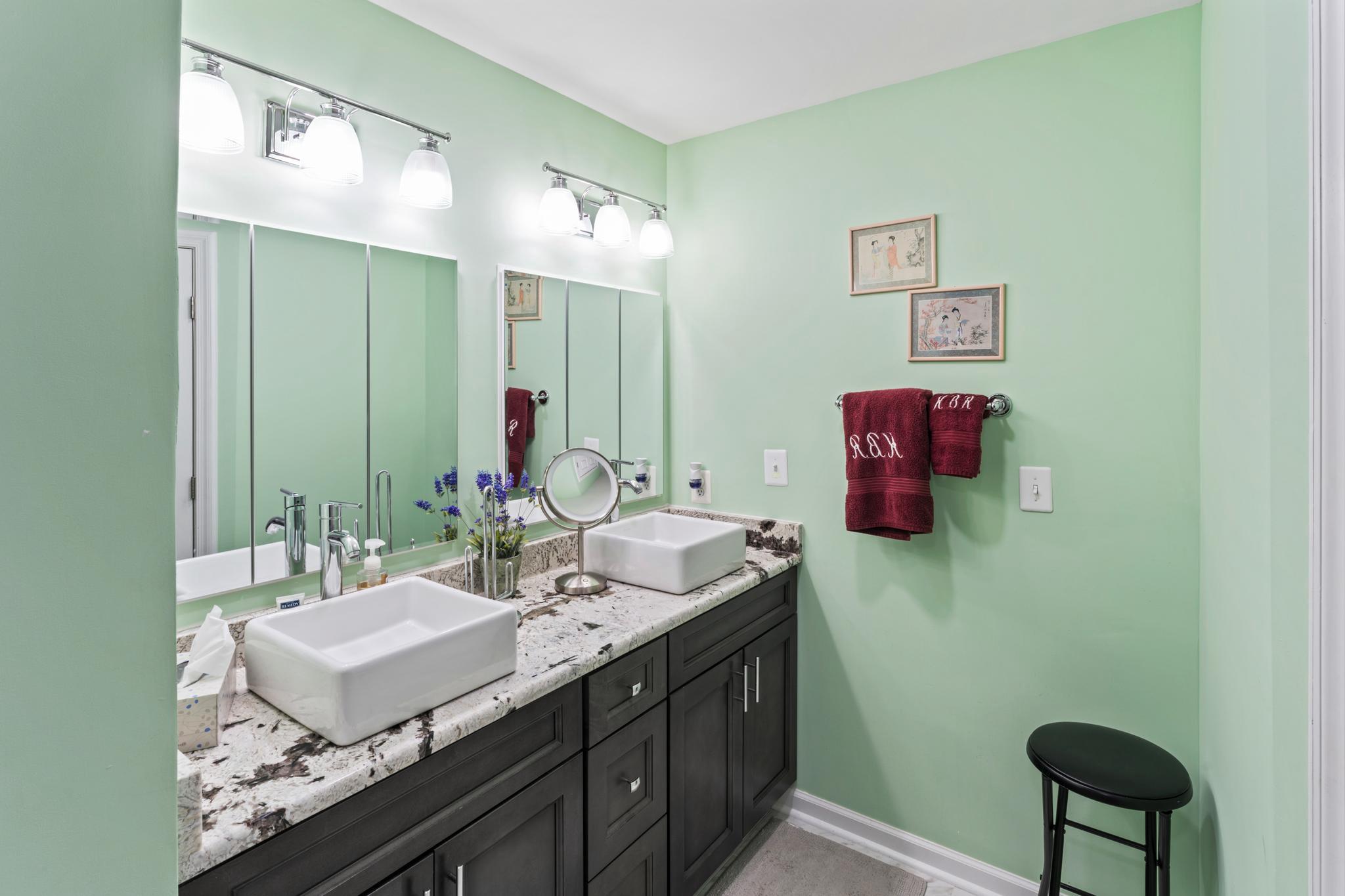 WINDSOR FOREST - Residential