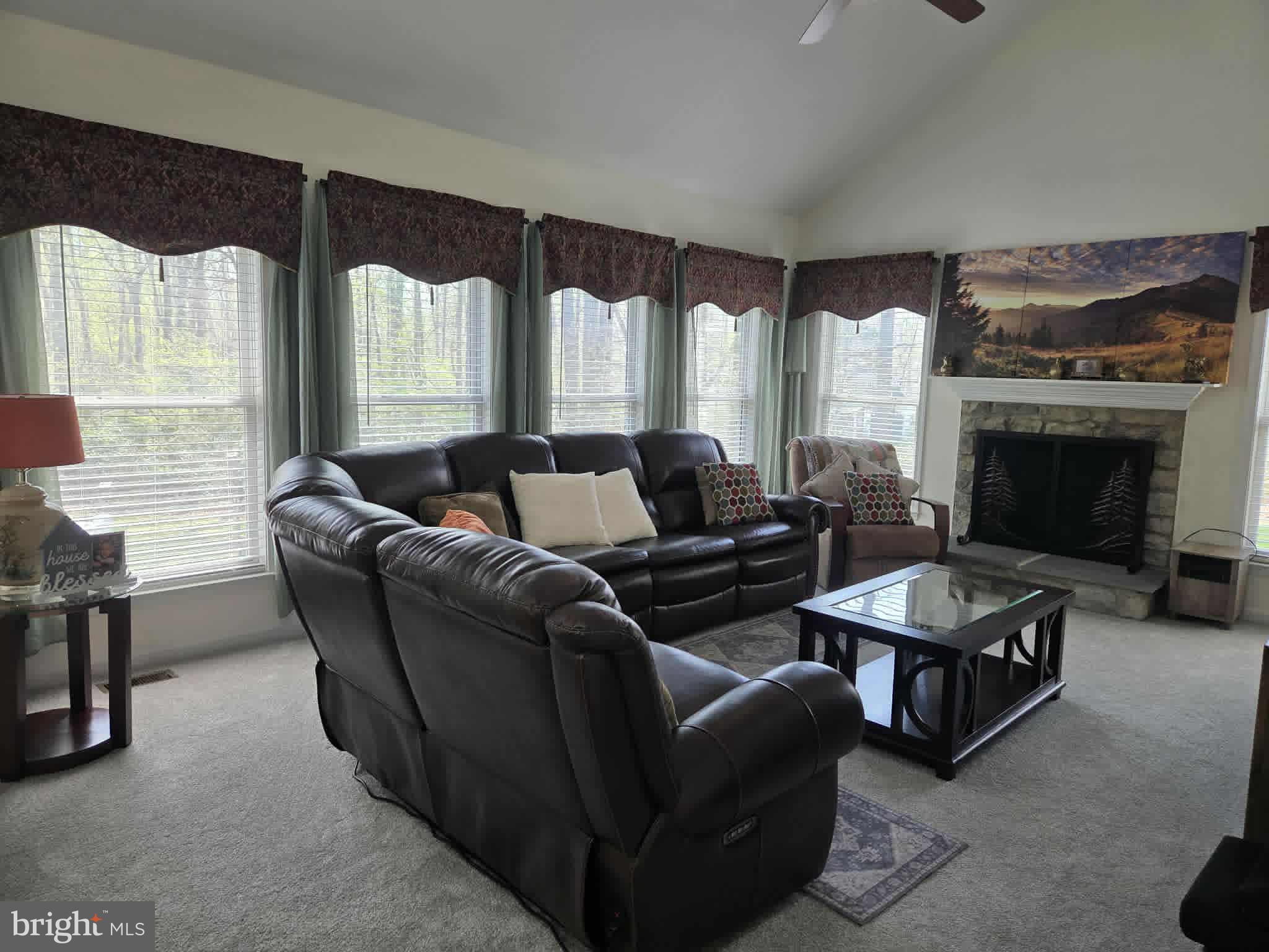 WINDSOR FOREST - Residential