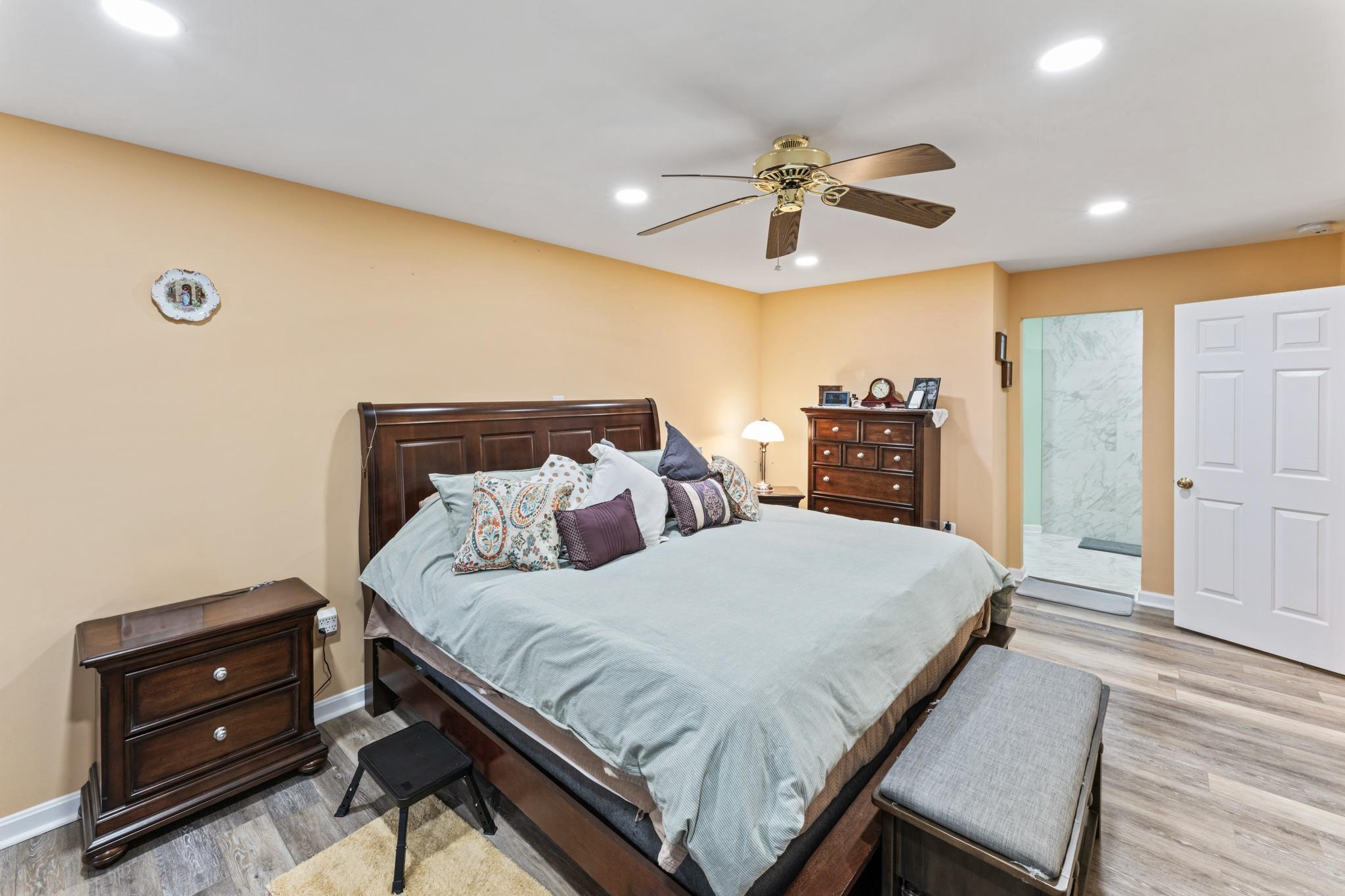 WINDSOR FOREST - Residential