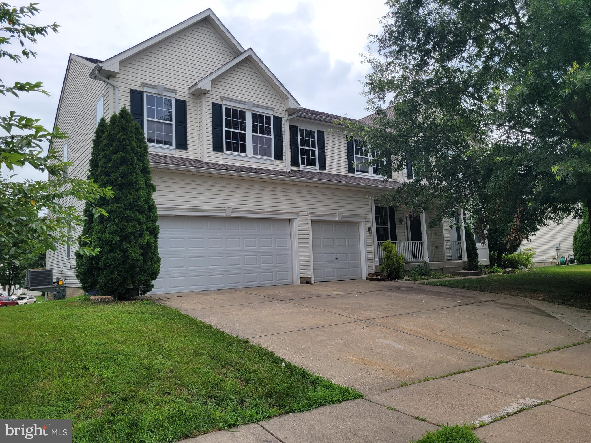 PATRIOT'S GLEN - Spacious center hall colonial with soaring two story open foyer, roomy family room with stone fireplace, large kitchen with center island. HUMUNGOUS TREX DECK! First floor bedroom and laundry, 3 car attached garage. Second floor features large lounge area which will be the center of many family activities. Primary suite has soaring cathedral ceilings, loads of windows, spacious walk-in closet, and private bathroom with double basin vanity and soaking tub. Fully finished walk out basement with additional bedroom and bathroom round out this large home, come make it shine again! Community features golf course, pool, and clubhouse.
This property is subject to the Freddie Mac First Look Initiative. The Freddie Mac First Look Initiative limits offers from being entertained during the first 20 days of listing to owner occupant and non-profit buyers. Investor offers will be responded to after the first look period ends on 07/30/2025.