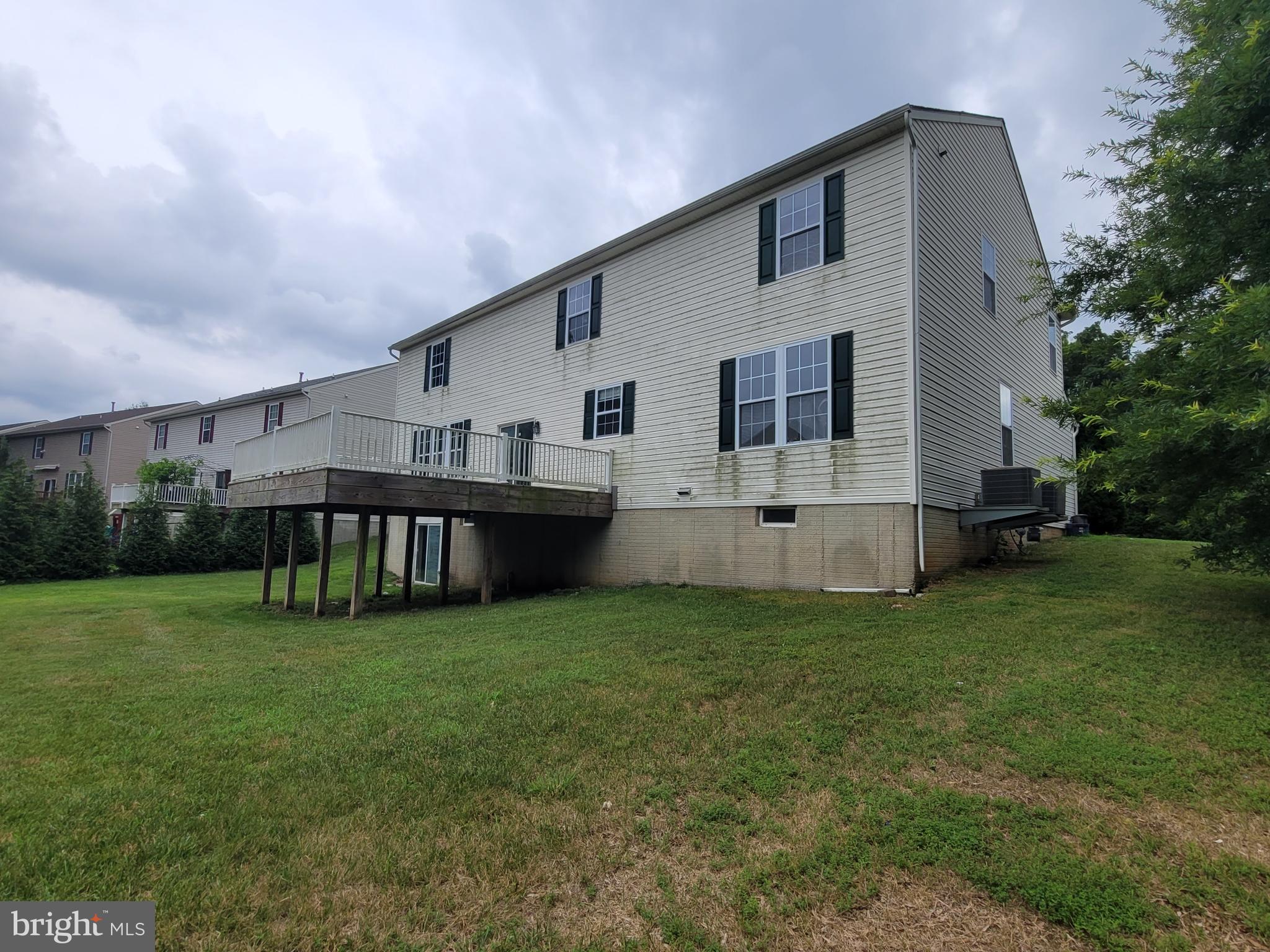 16 HENRY WAY
