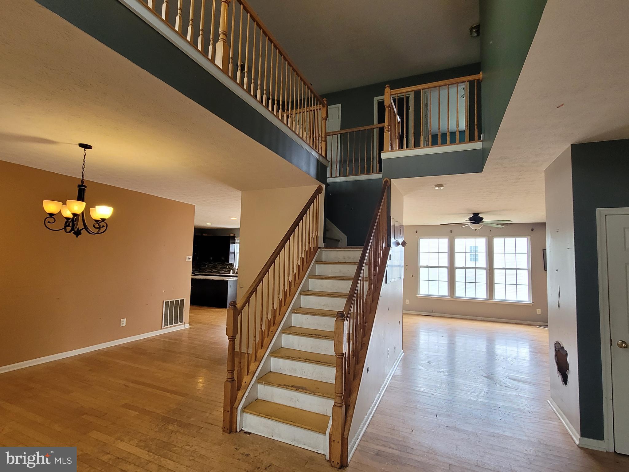 16 HENRY WAY