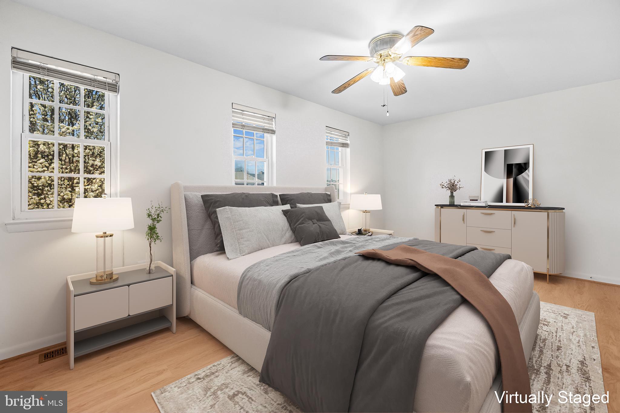 SOUTHGATE WOODS TOWNHOUSES - Residential