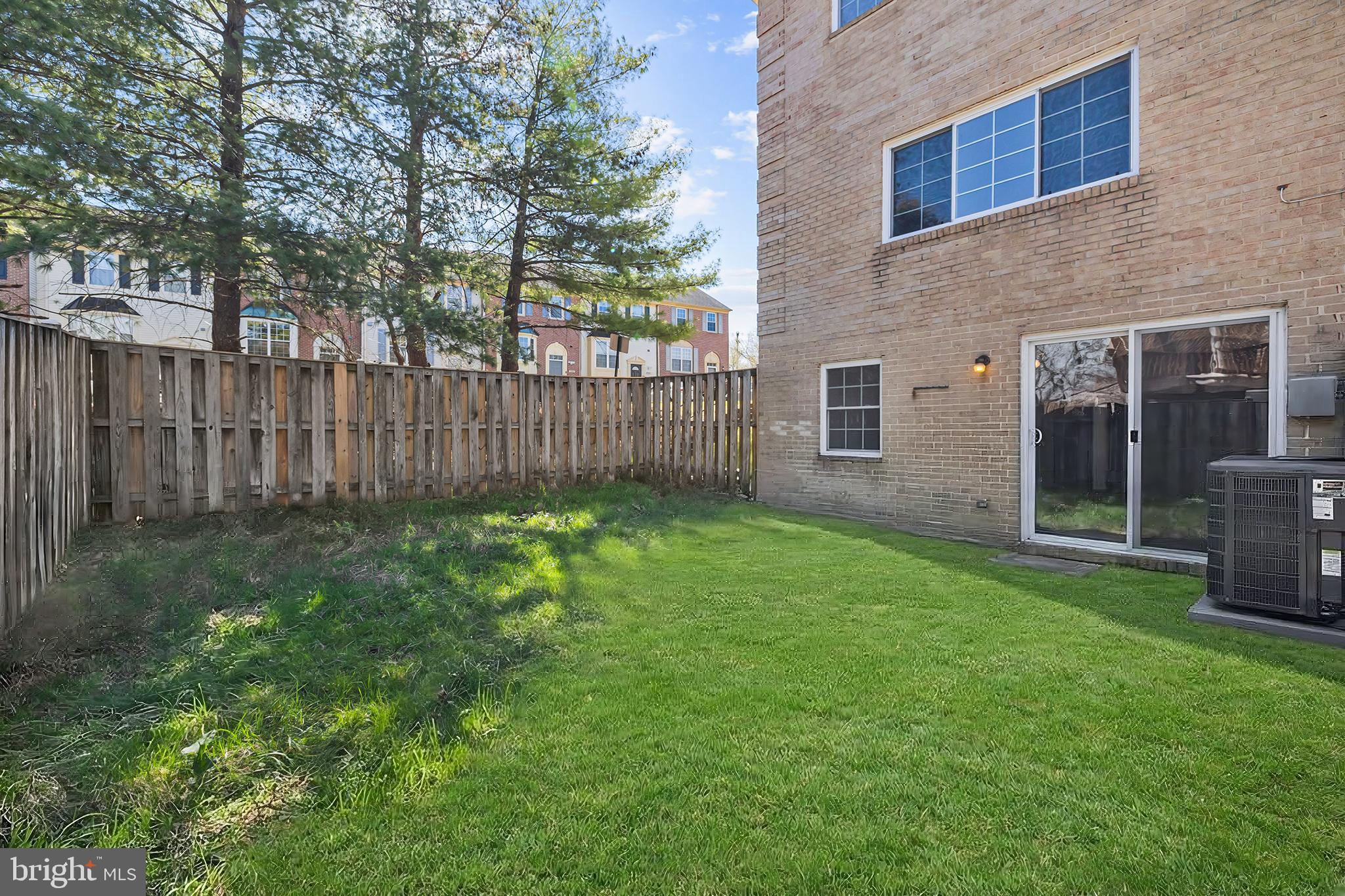 SOUTHGATE WOODS TOWNHOUSES - Residential