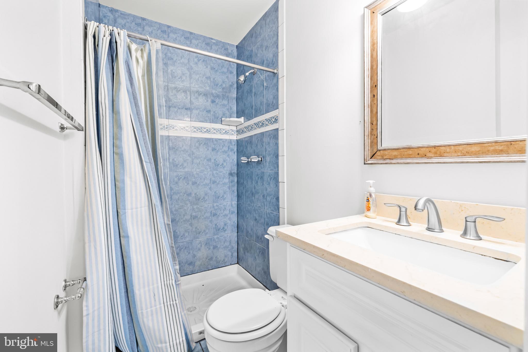 SOUTHGATE WOODS TOWNHOUSES - Residential