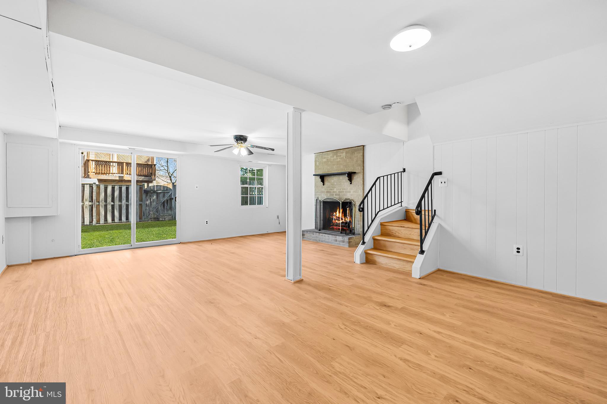 SOUTHGATE WOODS TOWNHOUSES - Residential