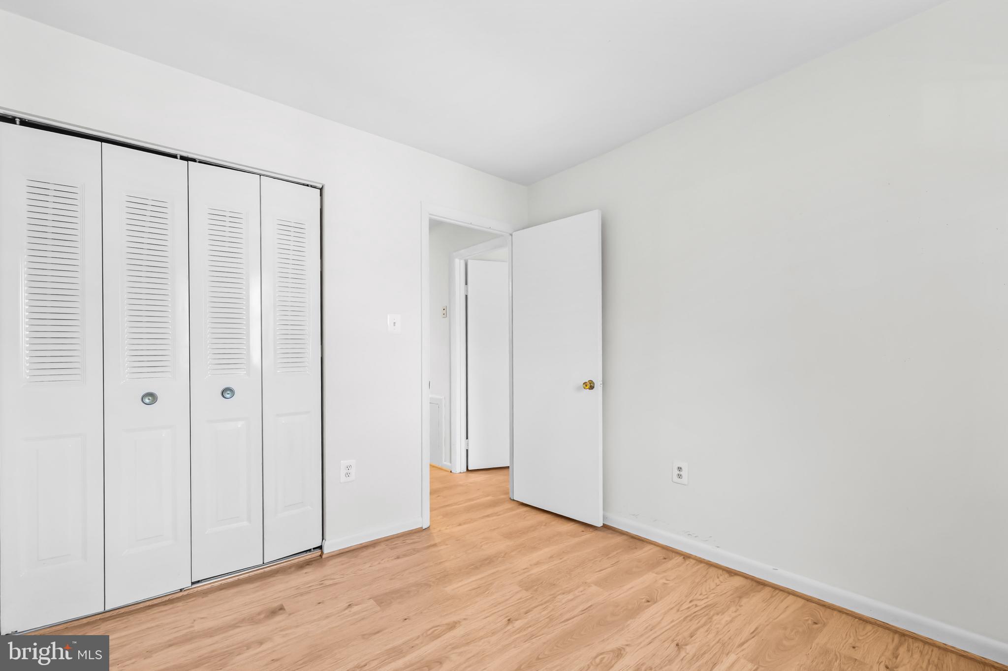 SOUTHGATE WOODS TOWNHOUSES - Residential