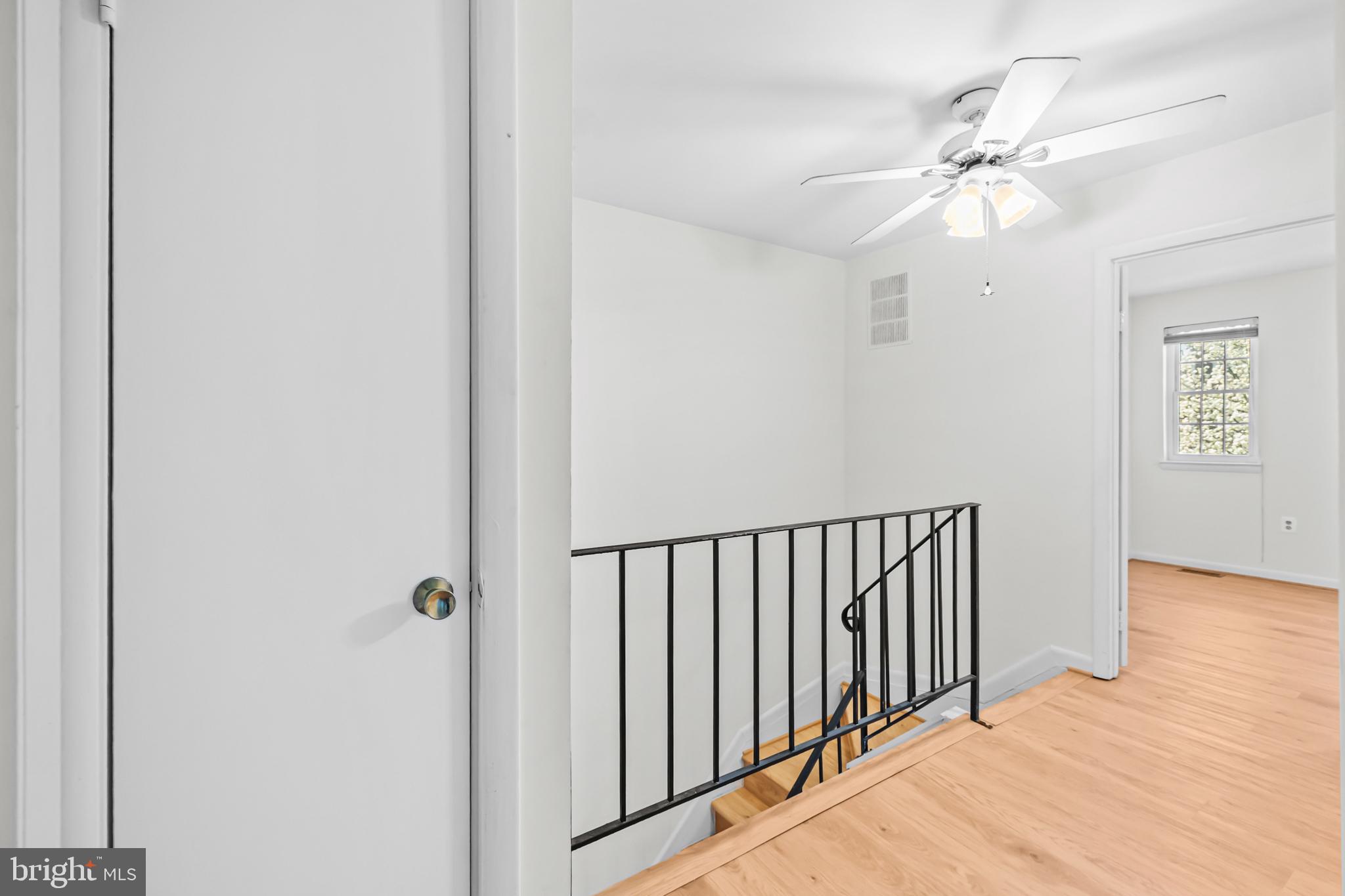 SOUTHGATE WOODS TOWNHOUSES - Residential