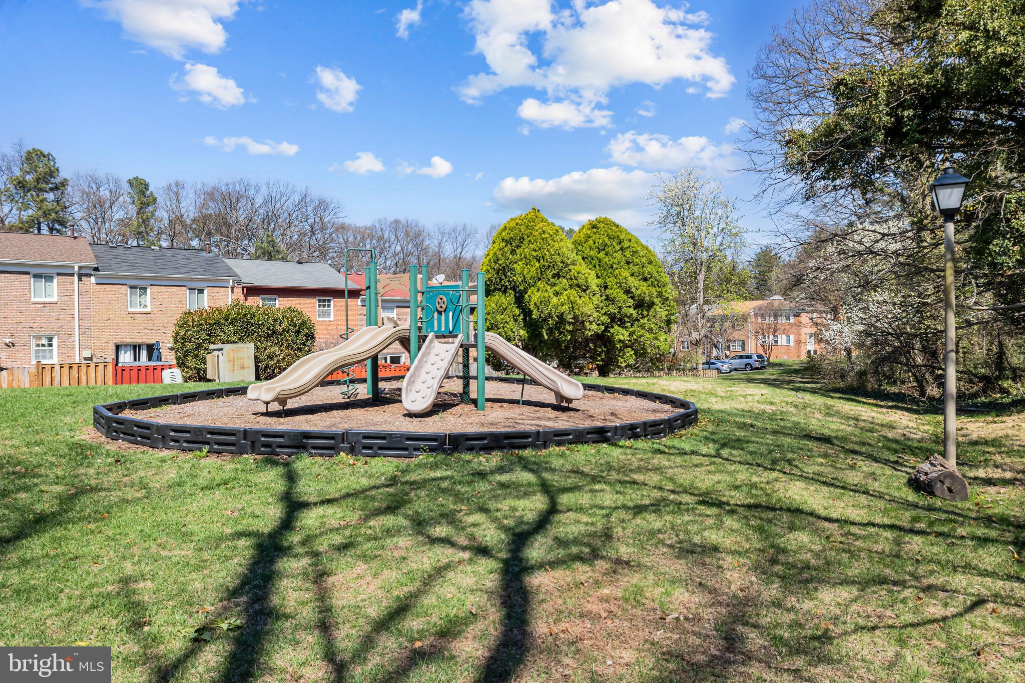 SOUTHGATE WOODS TOWNHOUSES - Residential