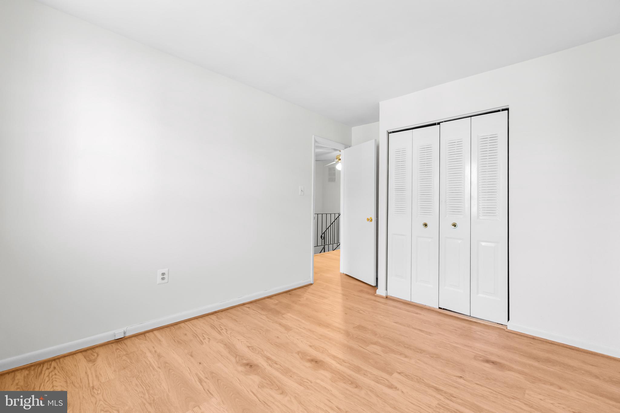 SOUTHGATE WOODS TOWNHOUSES - Residential