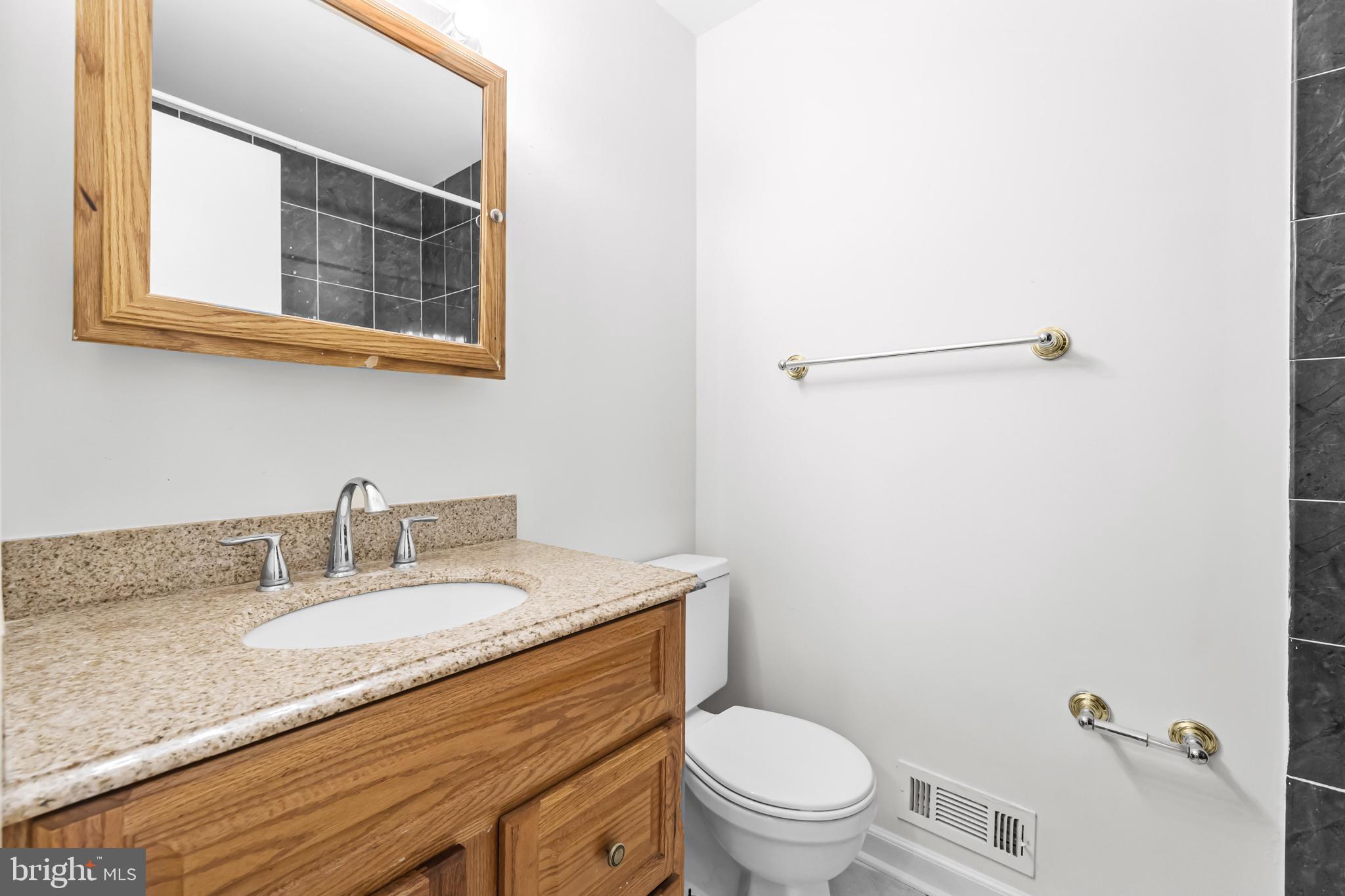 SOUTHGATE WOODS TOWNHOUSES - Residential