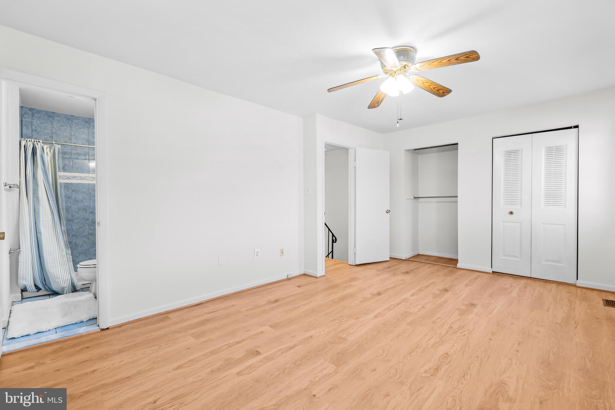 SOUTHGATE WOODS TOWNHOUSES - Residential