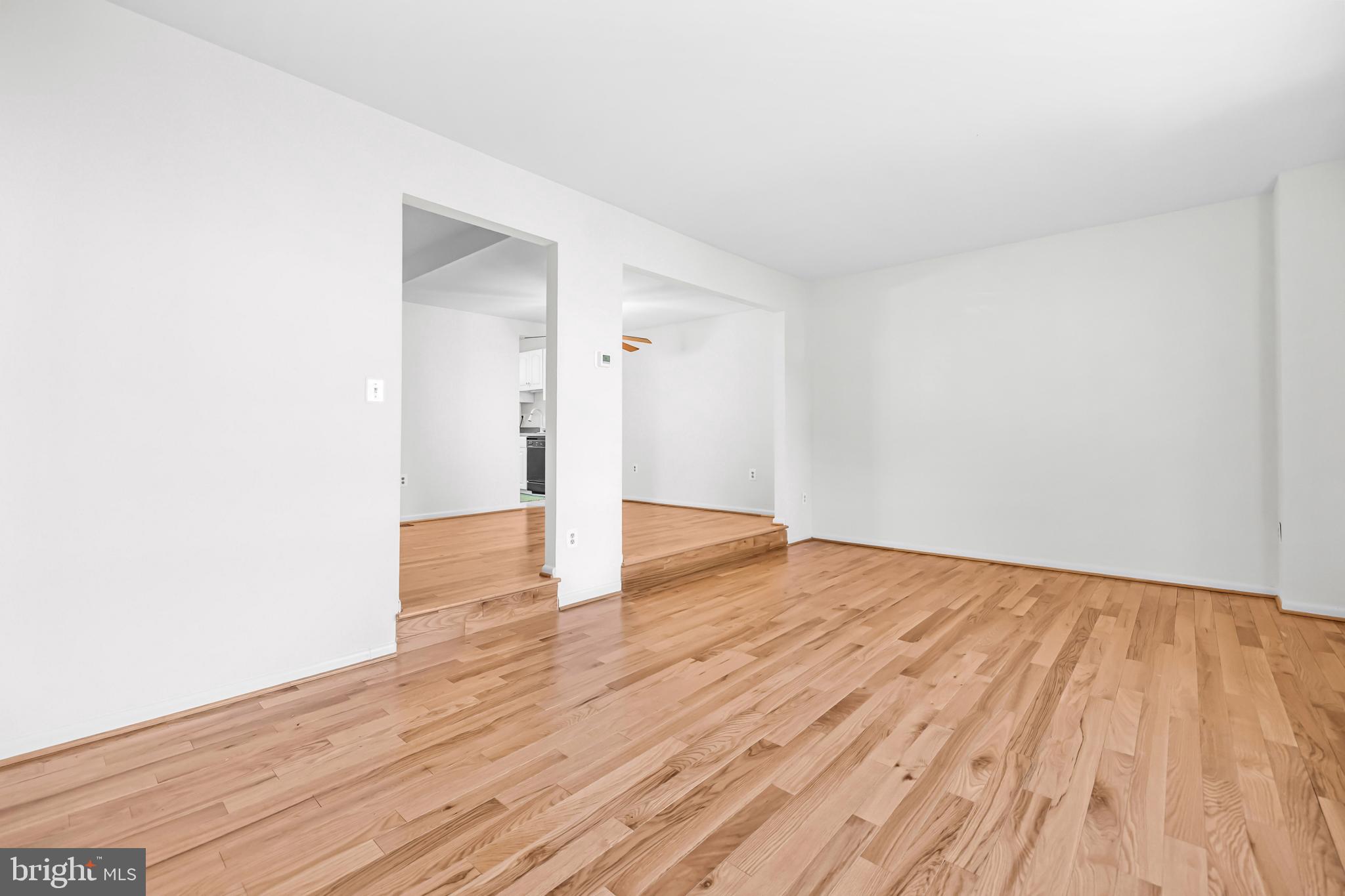 SOUTHGATE WOODS TOWNHOUSES - Residential