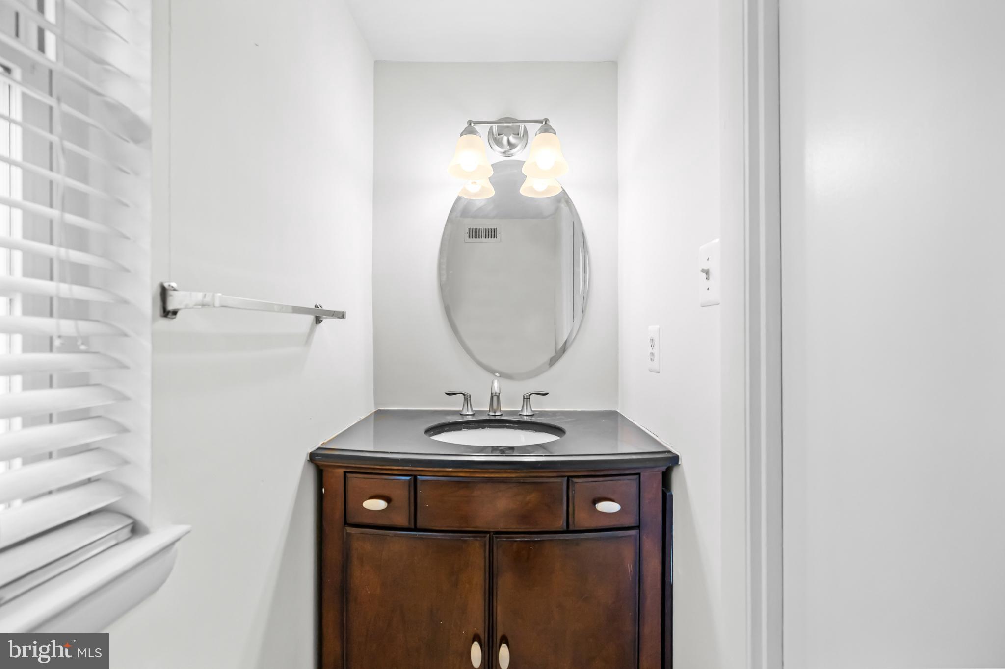 SOUTHGATE WOODS TOWNHOUSES - Residential