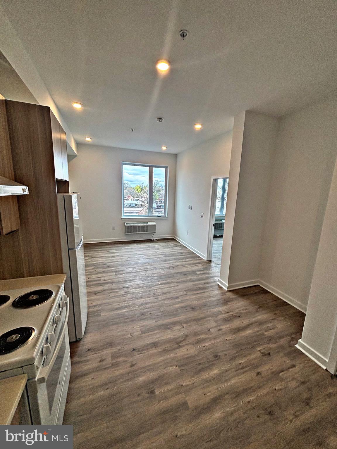 PHILADELPHIA (SOUTHWEST) - Residential Lease