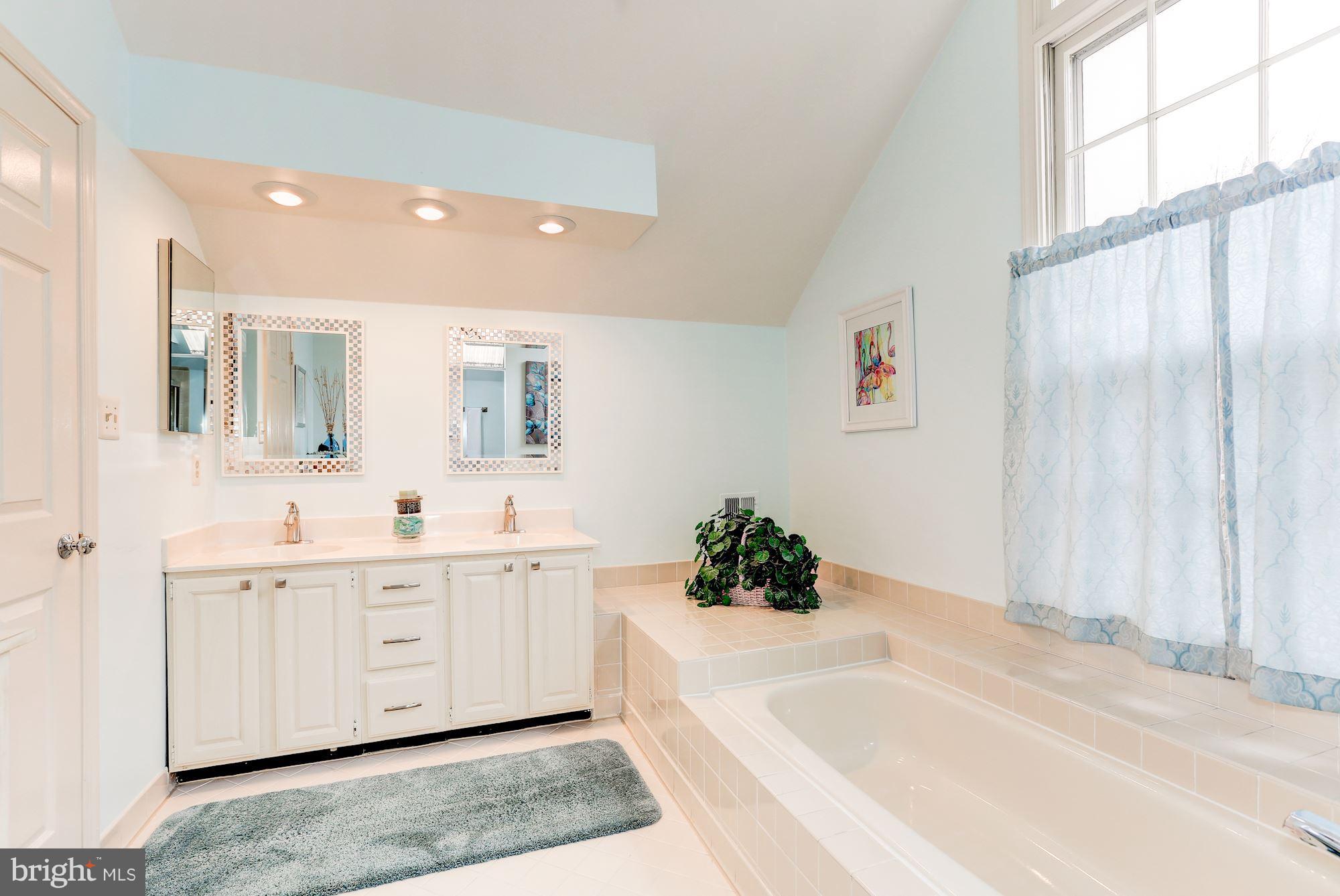 STONEBRIDGE - Residential